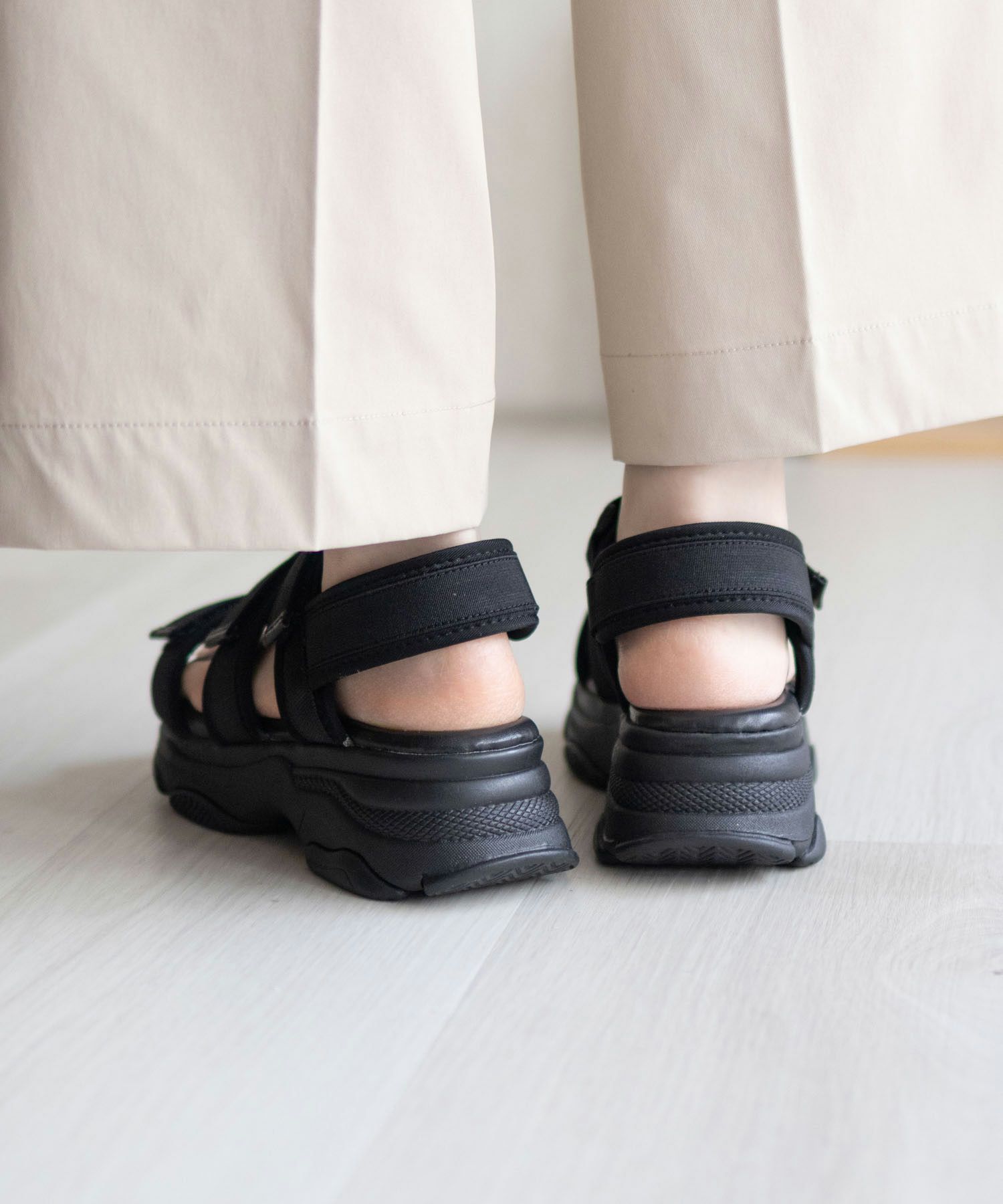 HusHusH  テープ使いスポーツサンダル レディース商品画像-5