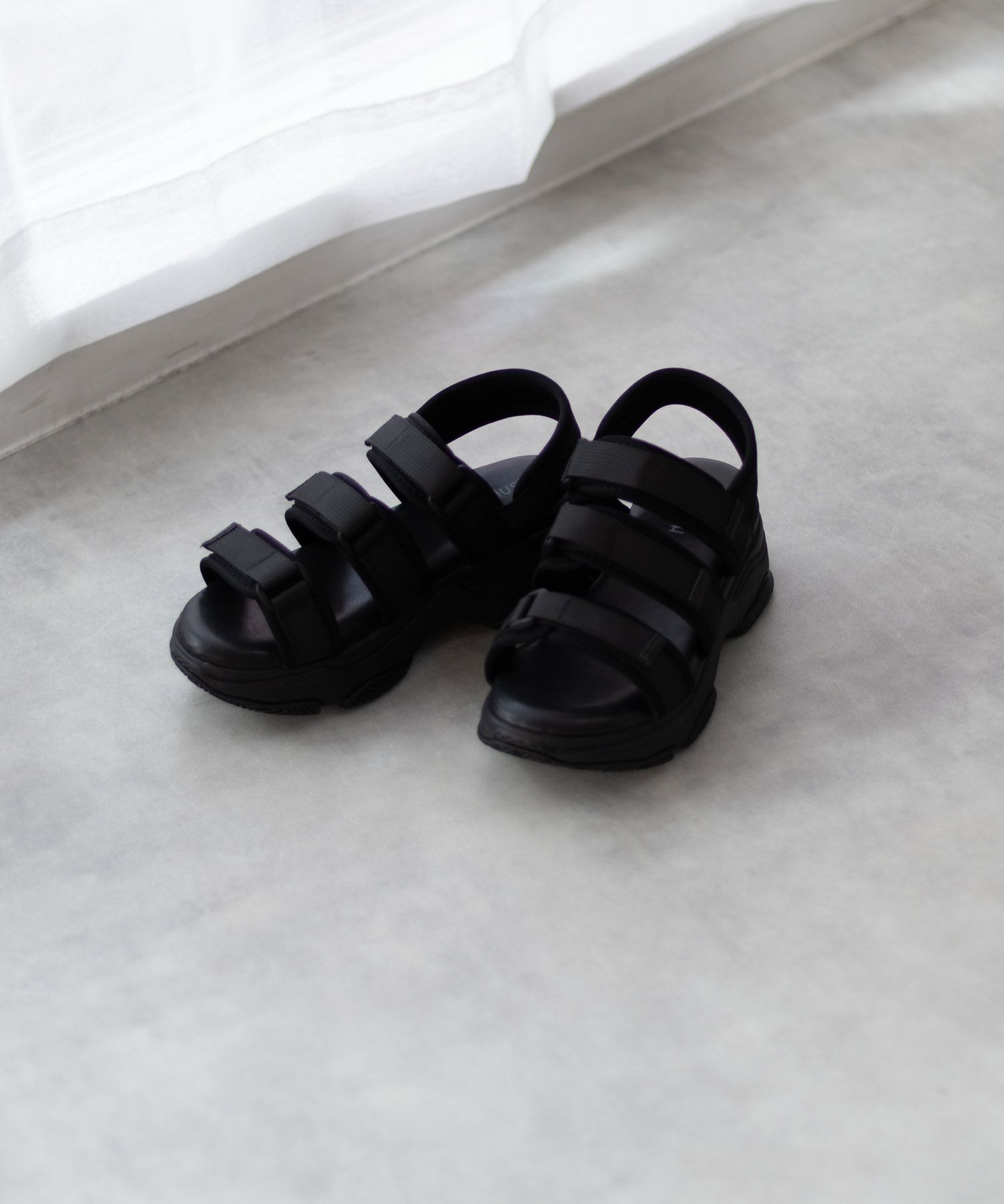 HusHusH  テープ使いスポーツサンダル レディース商品画像-11