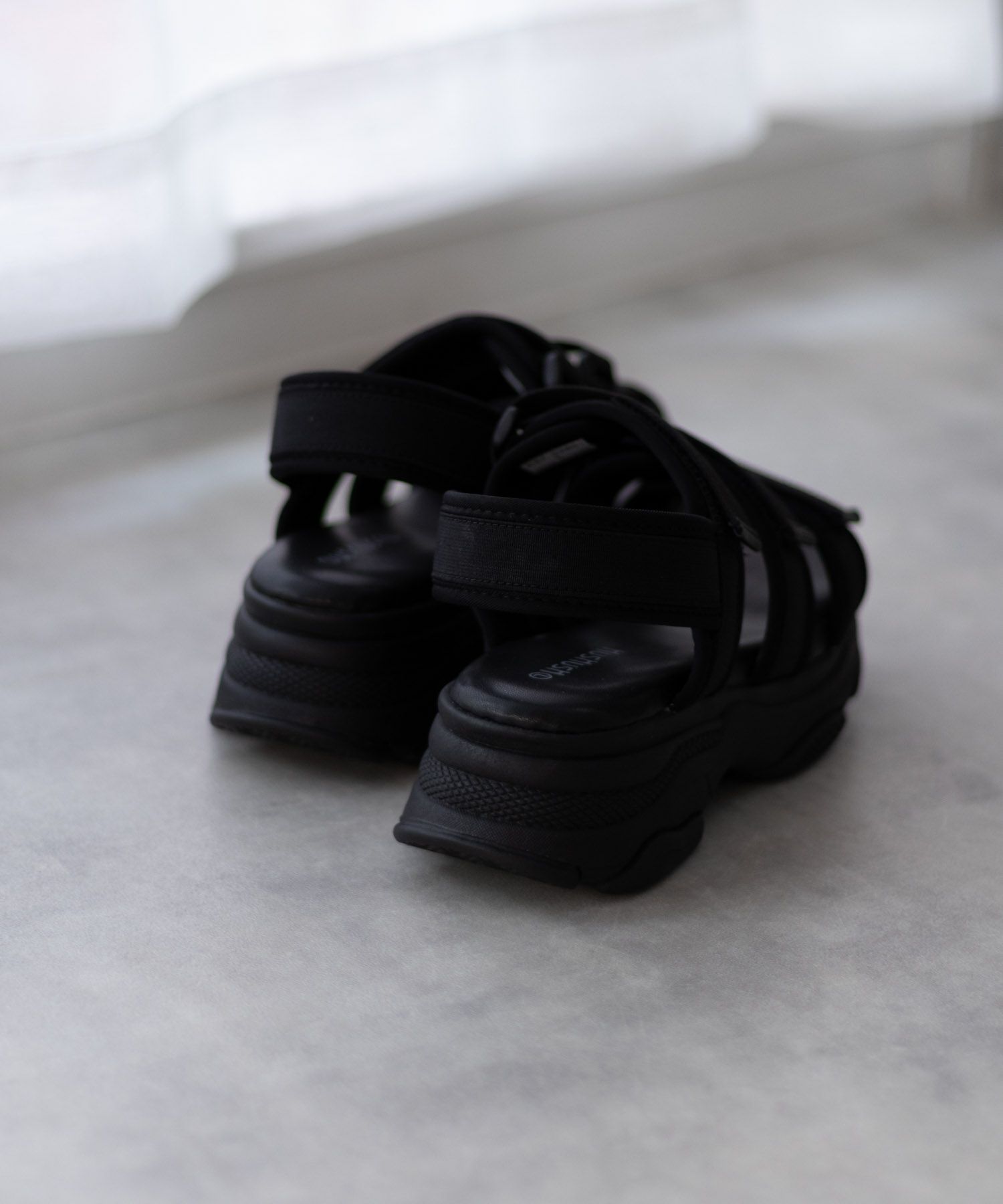 HusHusH  テープ使いスポーツサンダル レディース商品画像-17