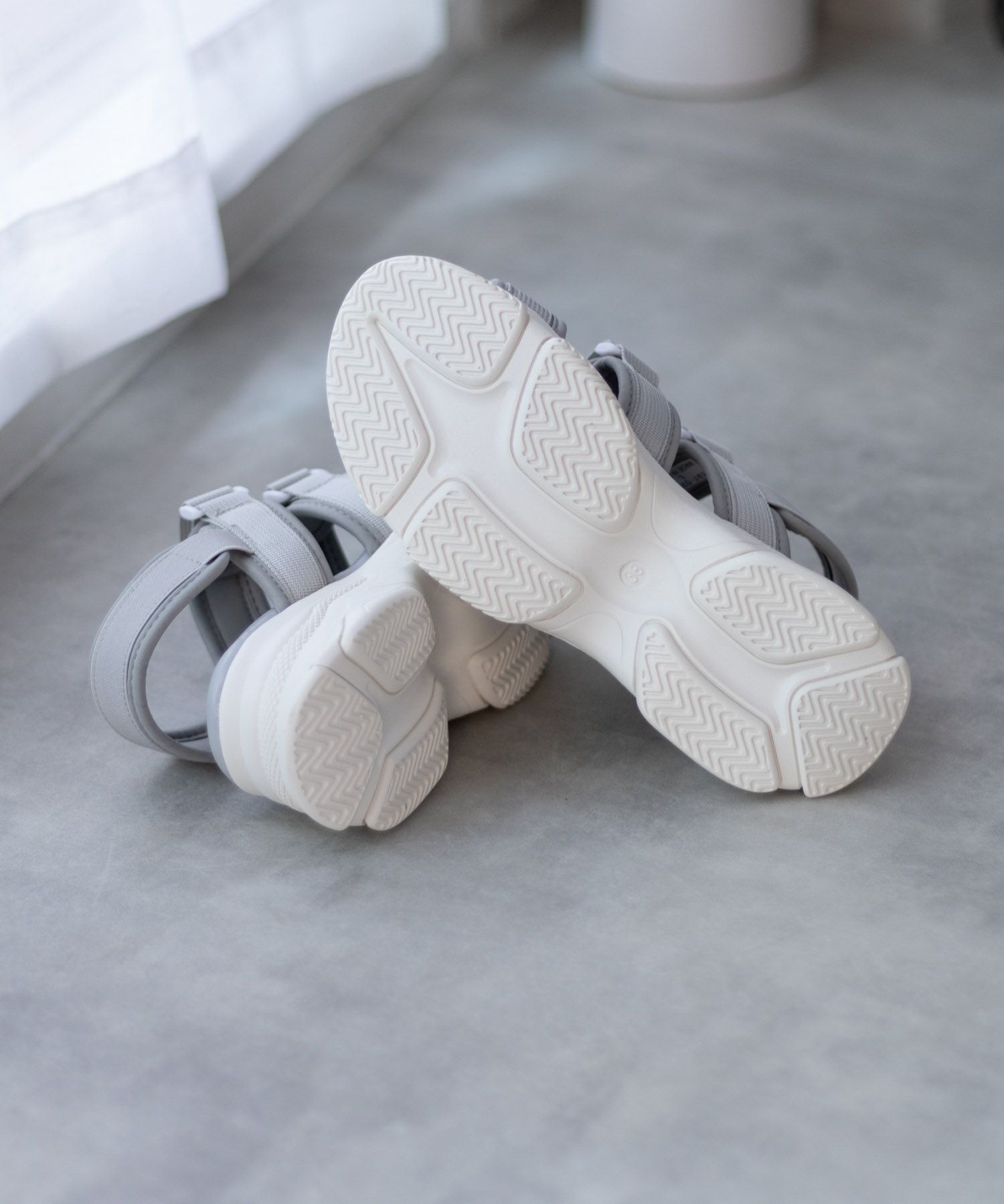 HusHusH  テープ使いスポーツサンダル レディース商品画像-27