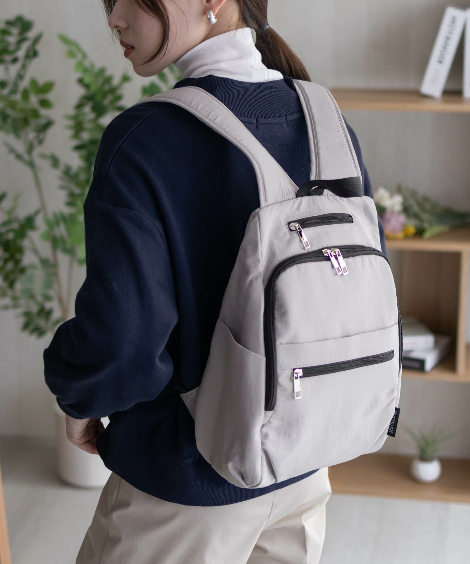 HusHusH 人間工学ナイロンリュックサック