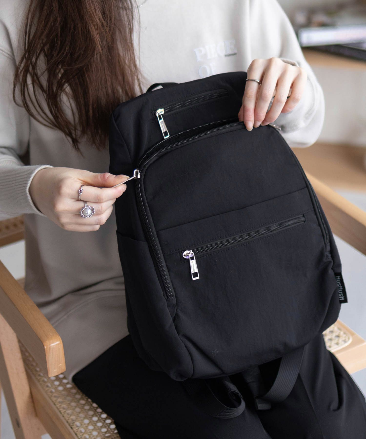 HusHusH  人間工学ナイロンリュックサック商品サムネイル-10