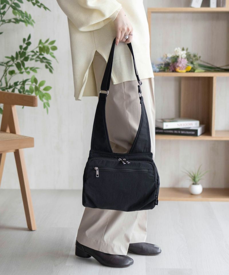 HusHusH  人間工学ナイロンショルダーバッグ商品画像-8