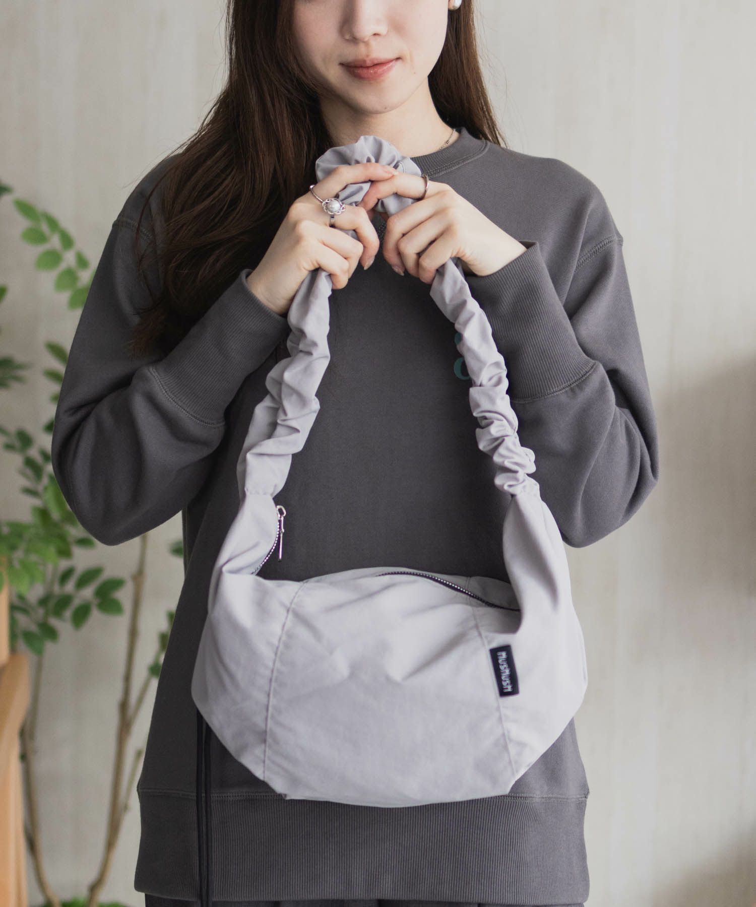 HusHusH ギャザーショルダーバッグ商品画像-8