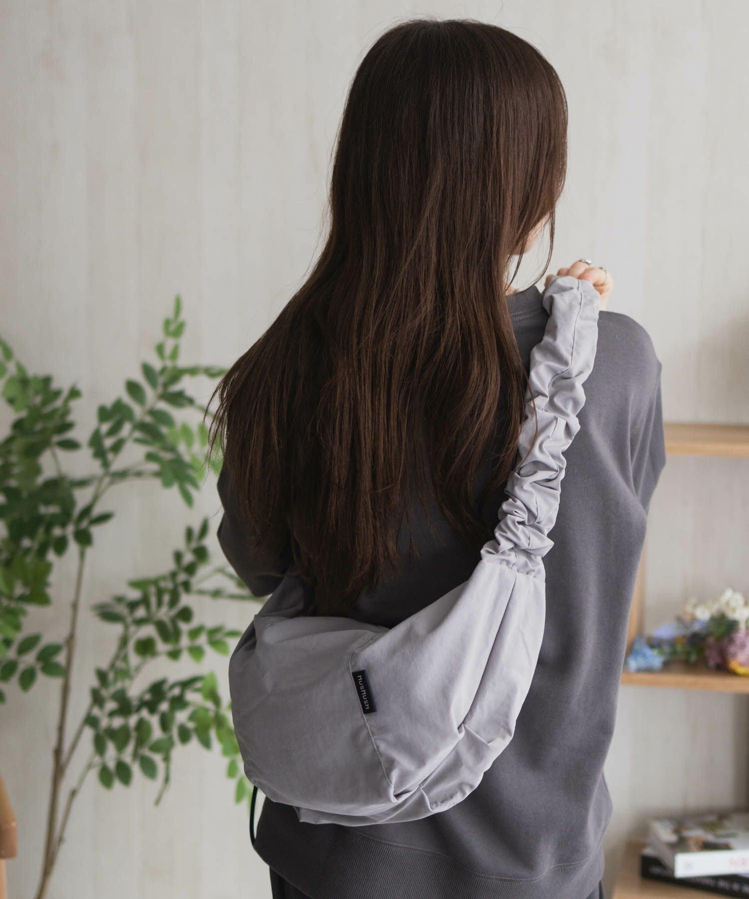HusHusH ギャザーショルダーバッグ商品画像-9
