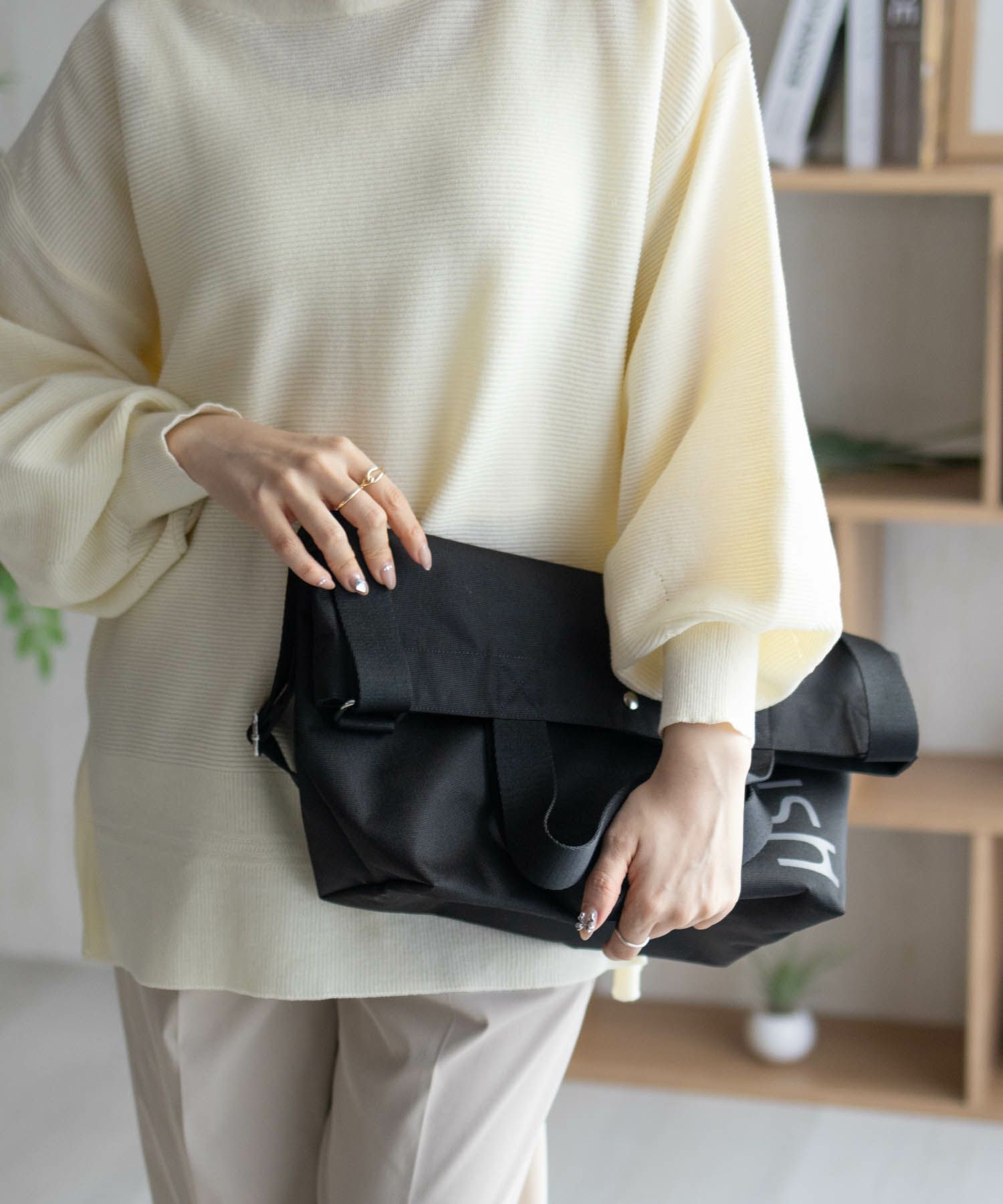 HusHusH  ロゴ入りトートバッグ商品サムネイル-7