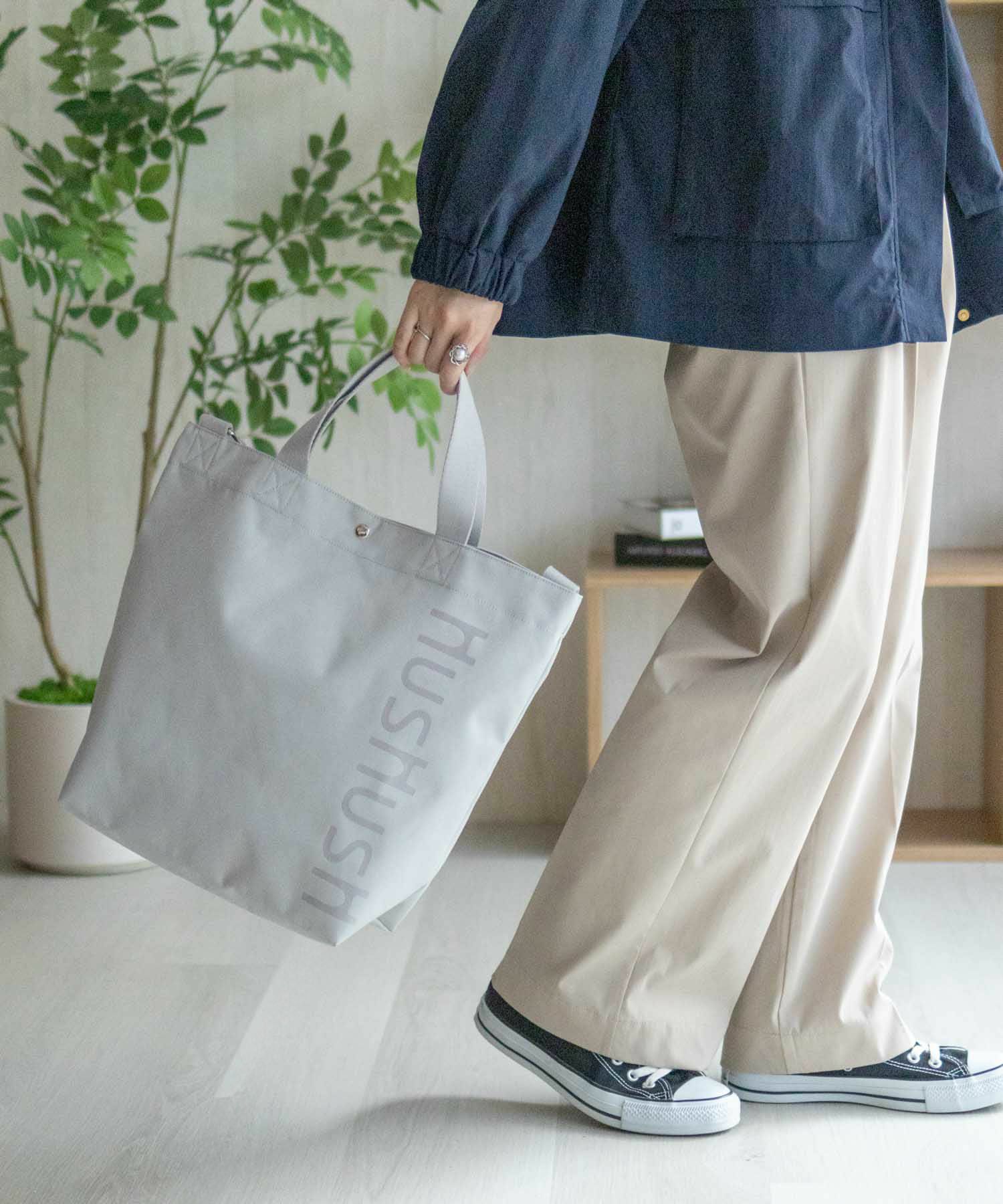HusHusH  ロゴ入りトートバッグ商品サムネイル-10