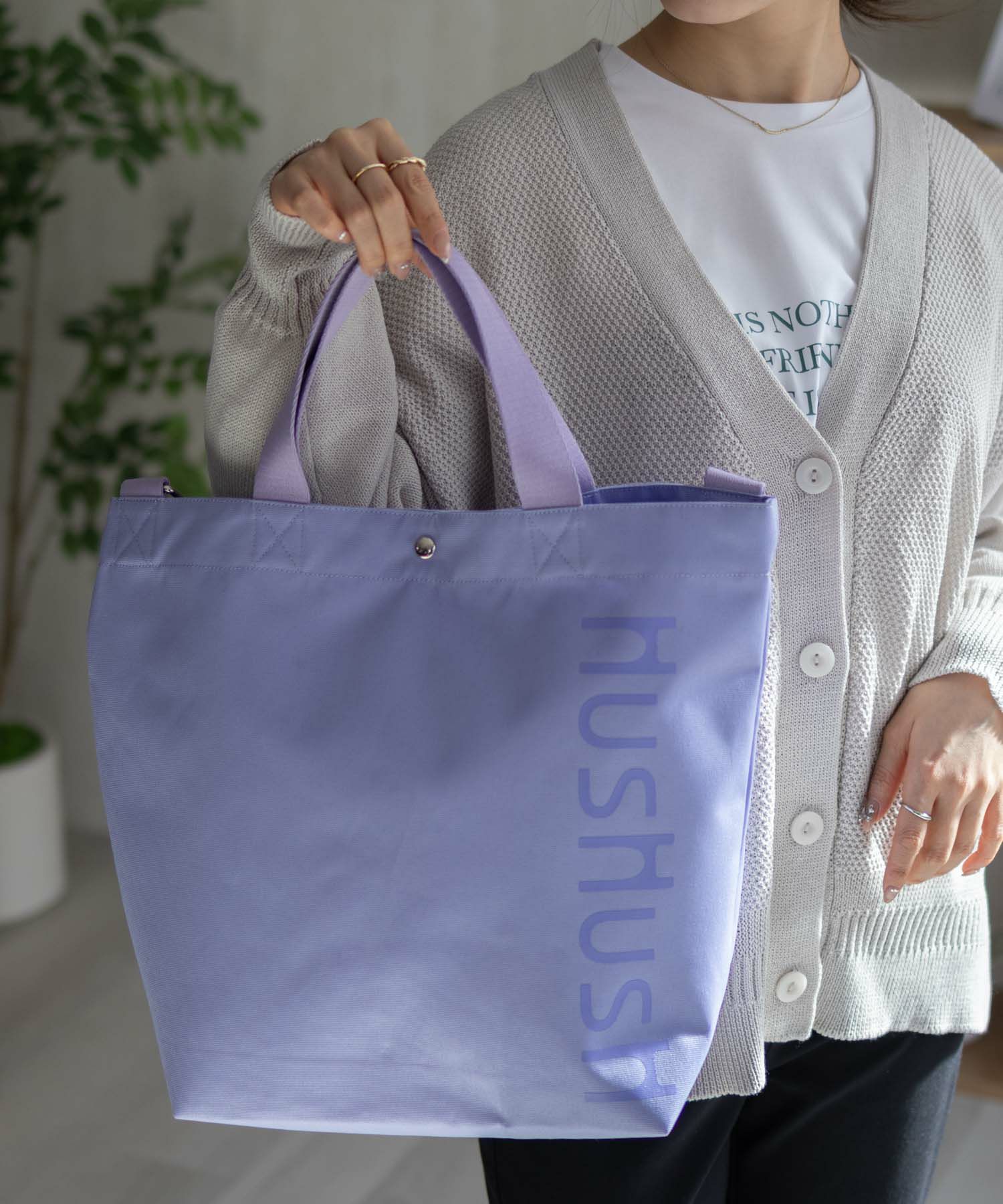 HusHusH  ロゴ入りトートバッグ商品サムネイル-23