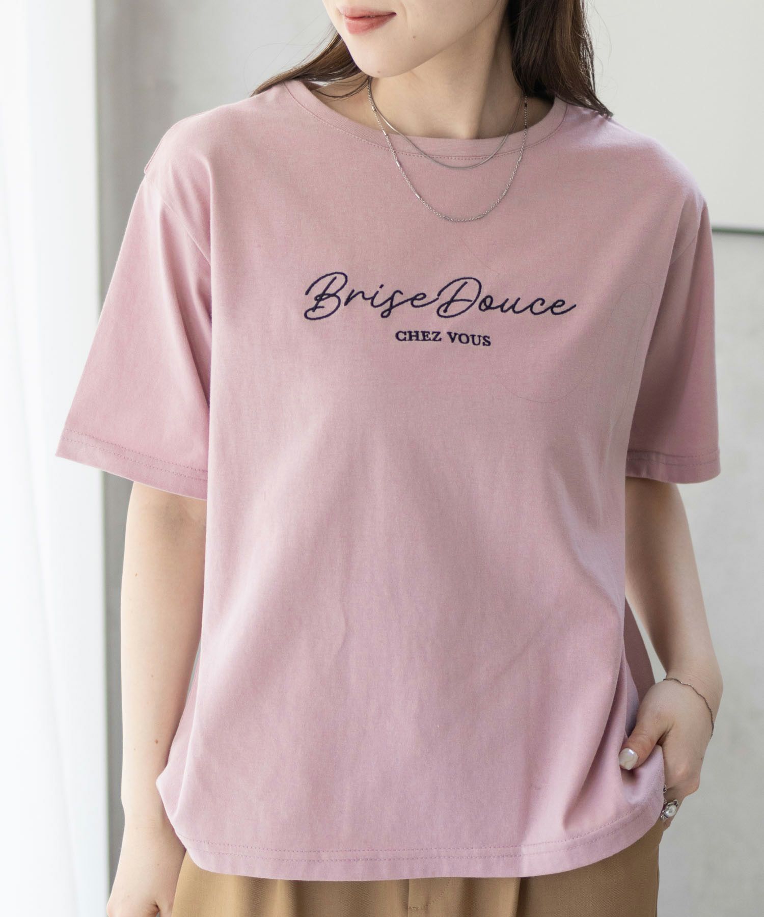 T-GRAPHICS  ロゴ刺繍Tシャツ レディース メール便 対応商品商品サムネイル-1