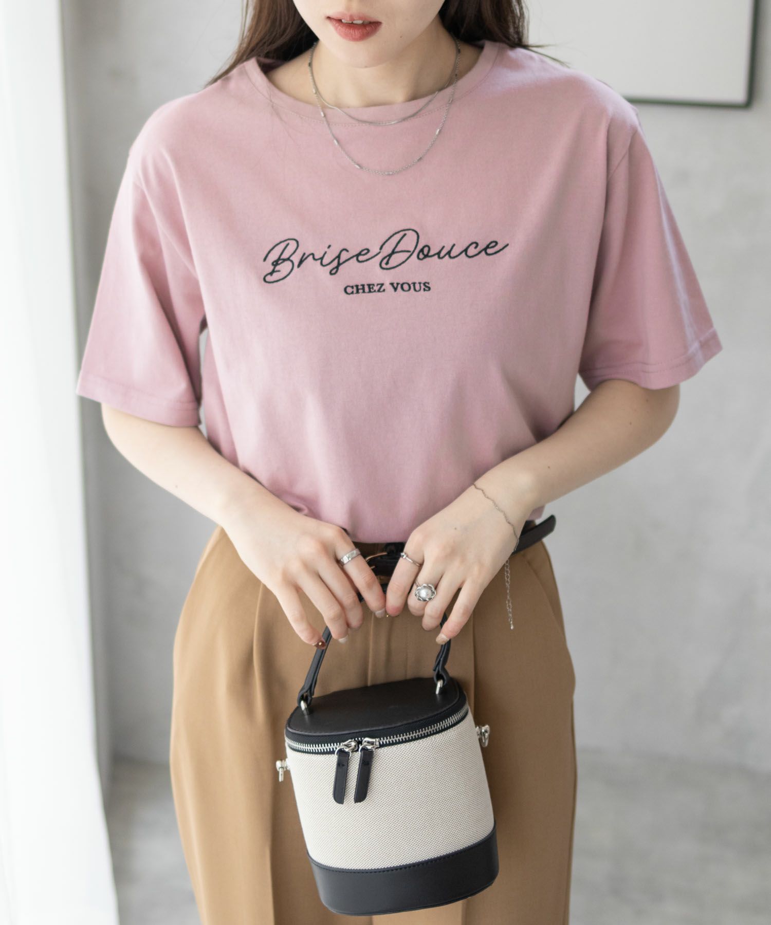 T-GRAPHICS ロゴ刺繍Tシャツ レディース ネコポス 対応商品