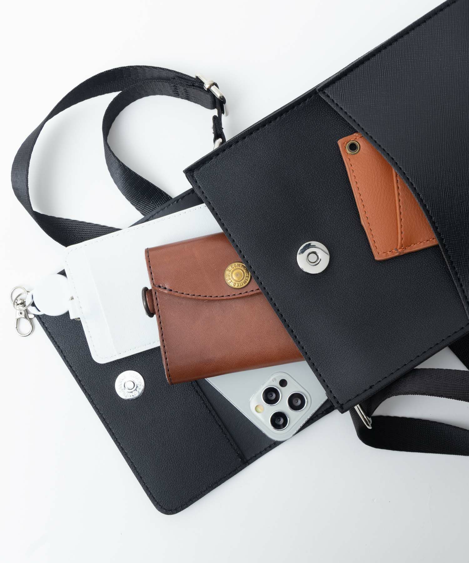 URBAN COLLECTION ボックス型フラップショルダーバッグ