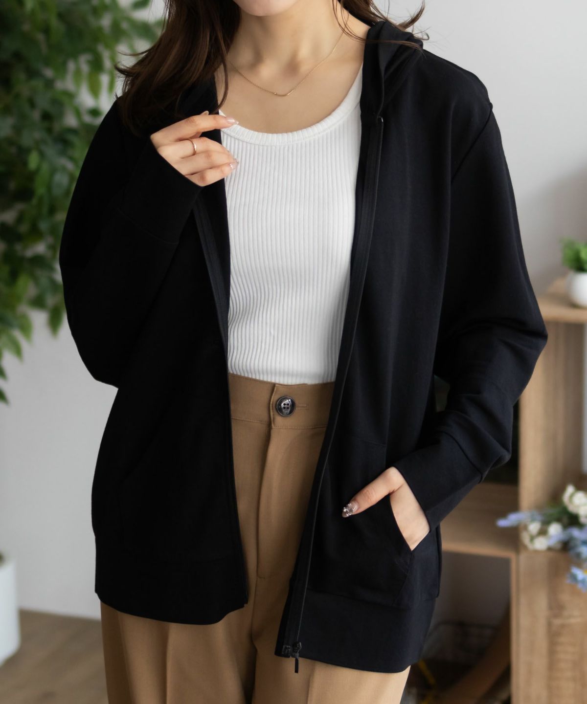 nAvy SARARI UVパーカー レディース