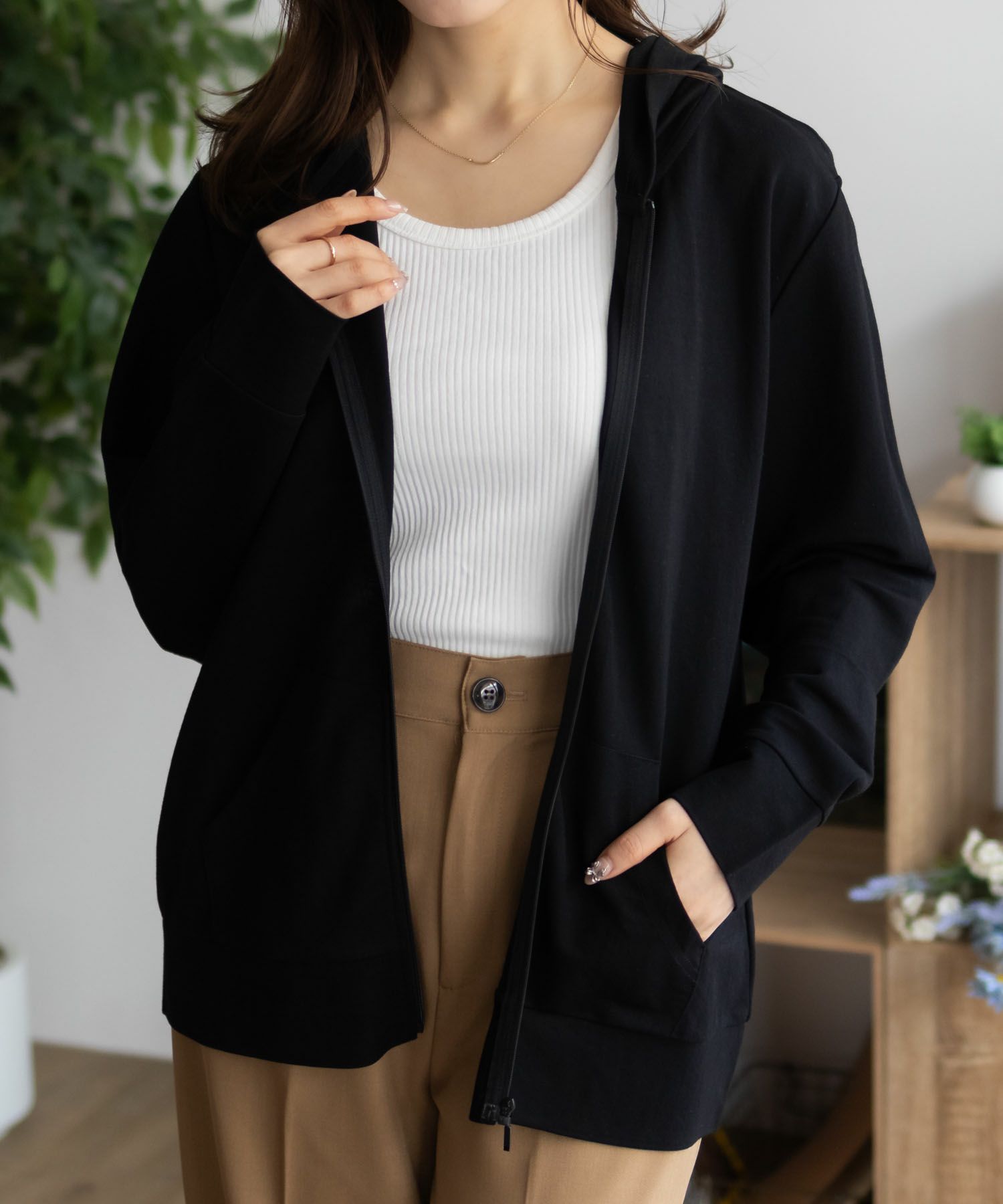 nAvy SARARI UVパーカー レディース