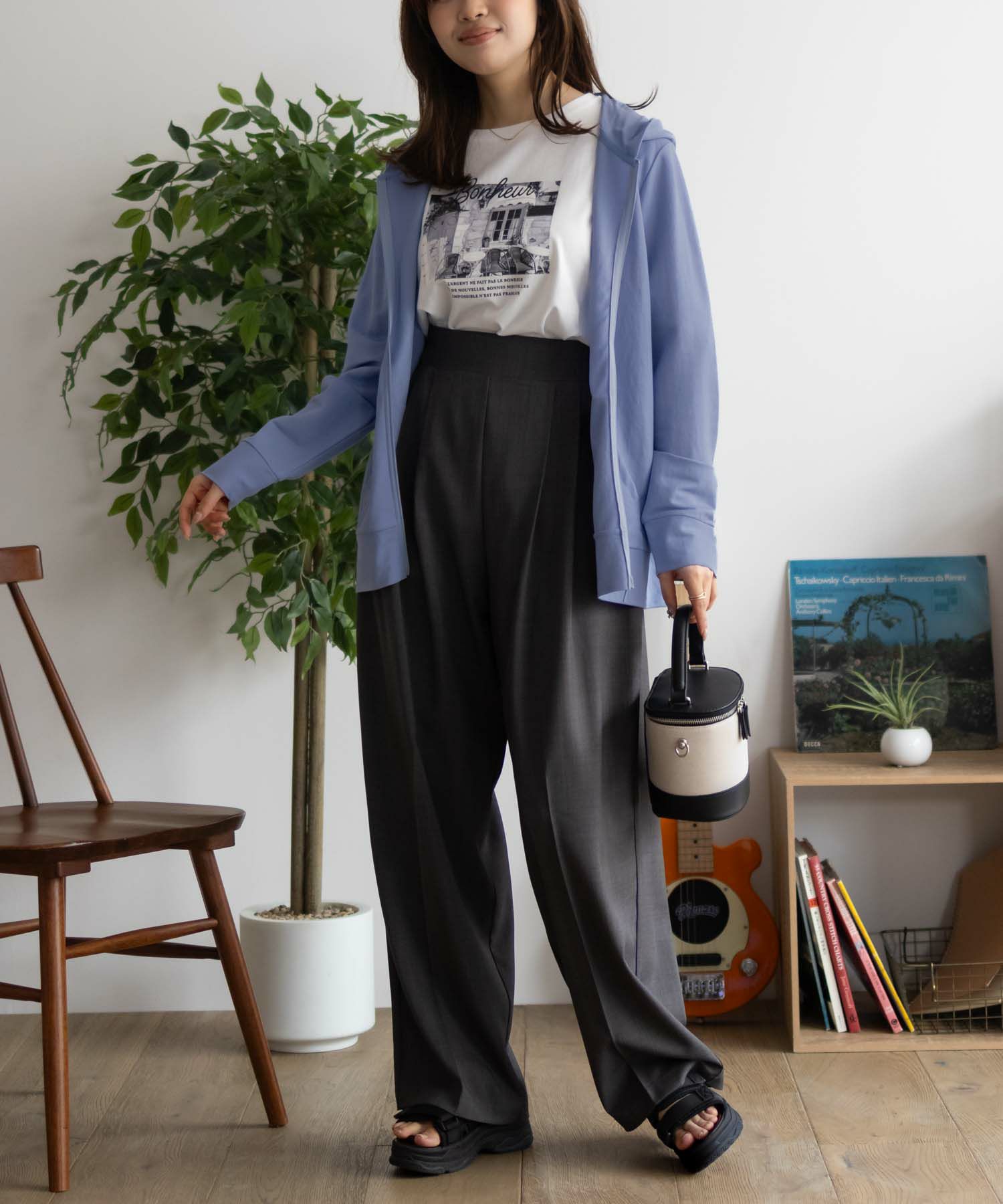 nAvy SARARI UVパーカー レディース