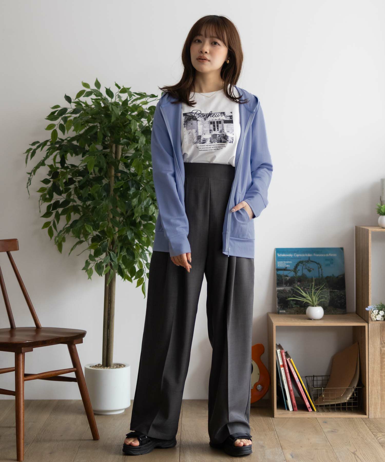nAvy SARARI UVパーカー レディース