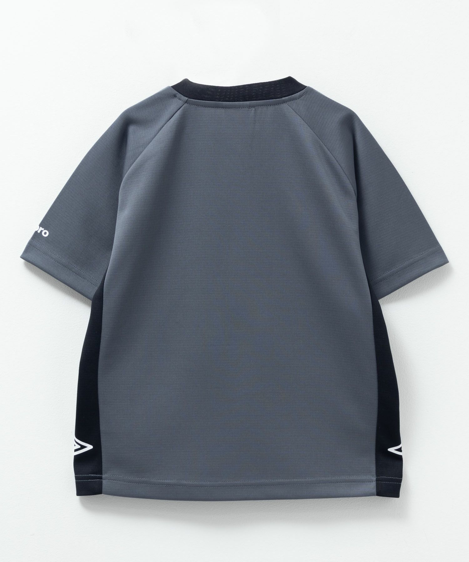 umbro Vネック配色切り替えTシャツ キッズ ネコポス 対応商品