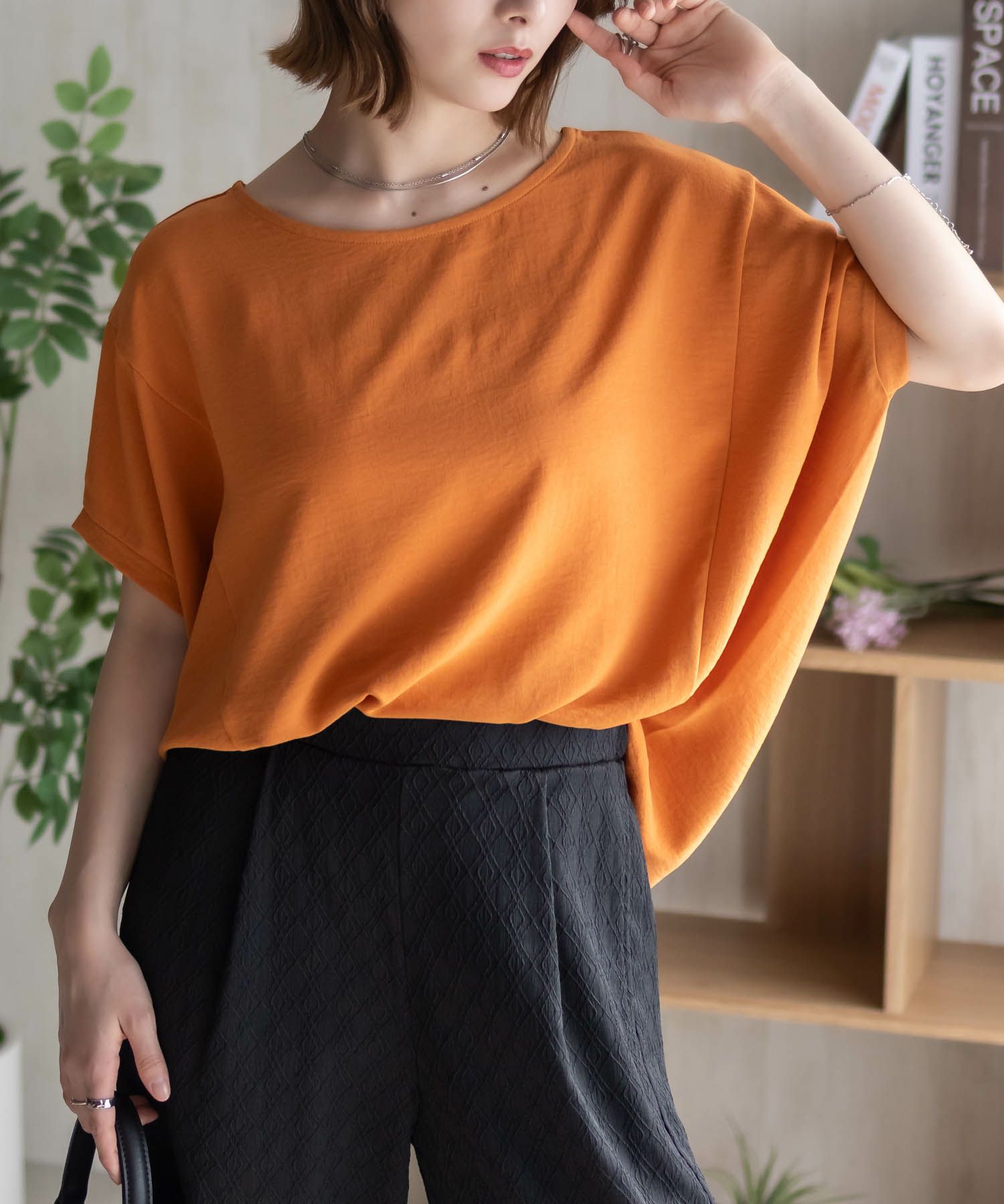 nAvy SARARI  ウェーブサテンドルマンプルオーバー レディース メール便 対応商品商品画像-8