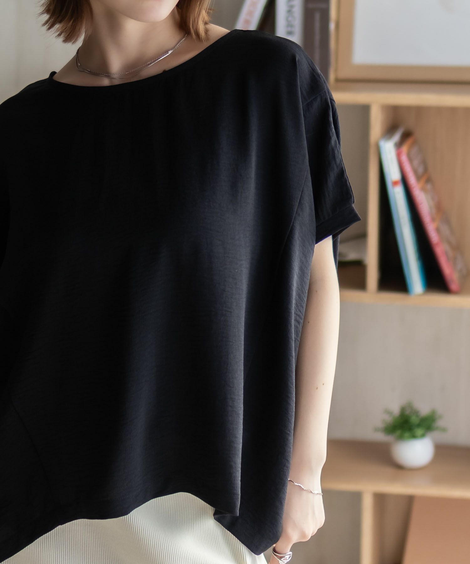 nAvy SARARI ウェーブサテンドルマンプルオーバー レディース ネコポス 対応商品