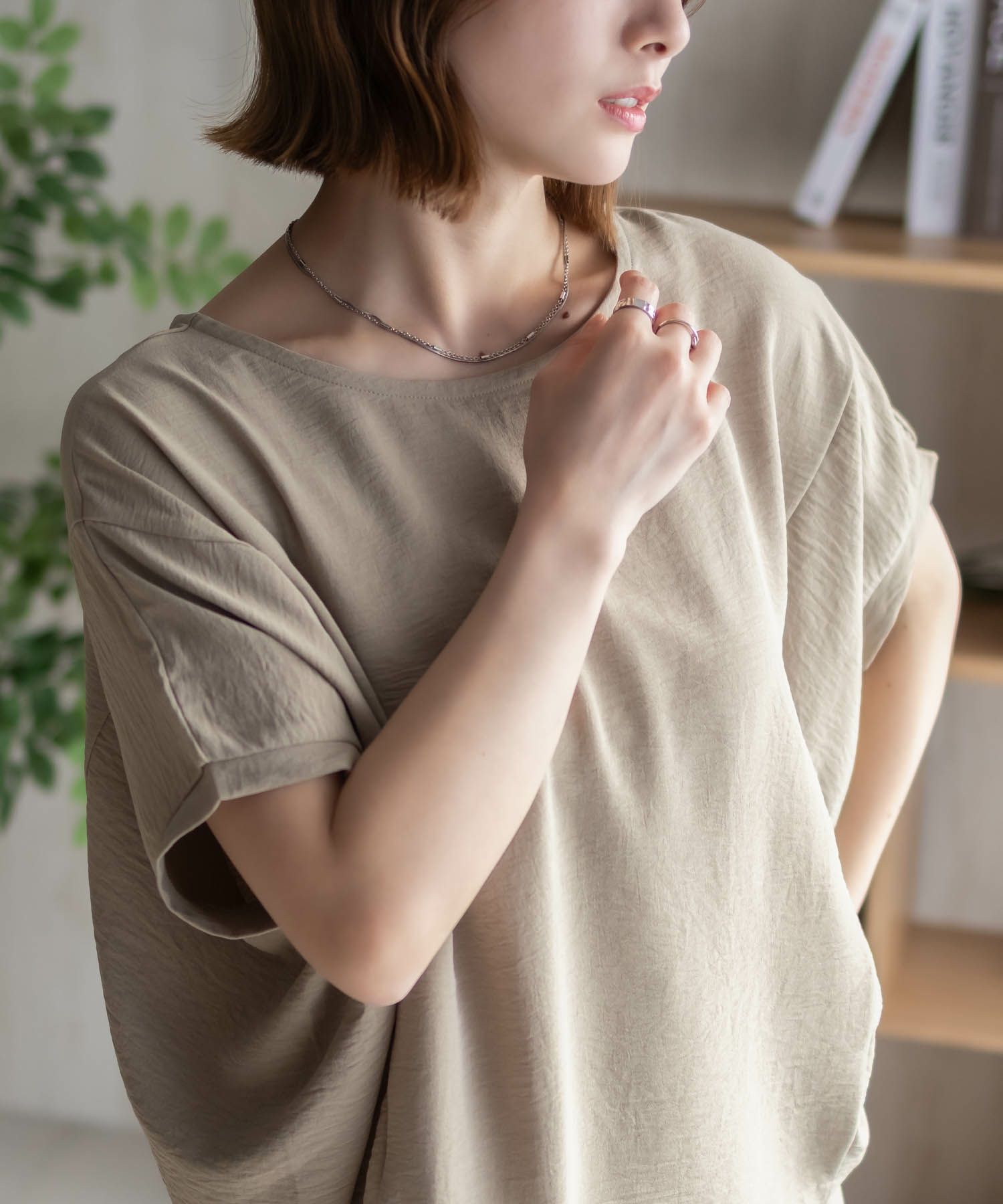 nAvy SARARI  ウェーブサテンドルマンプルオーバー レディース メール便 対応商品商品画像-18