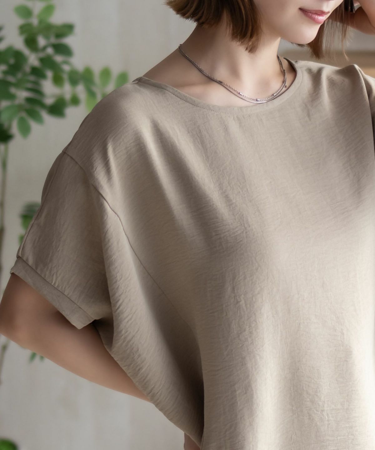 nAvy SARARI ウェーブサテンドルマンプルオーバー レディース ネコポス 対応商品