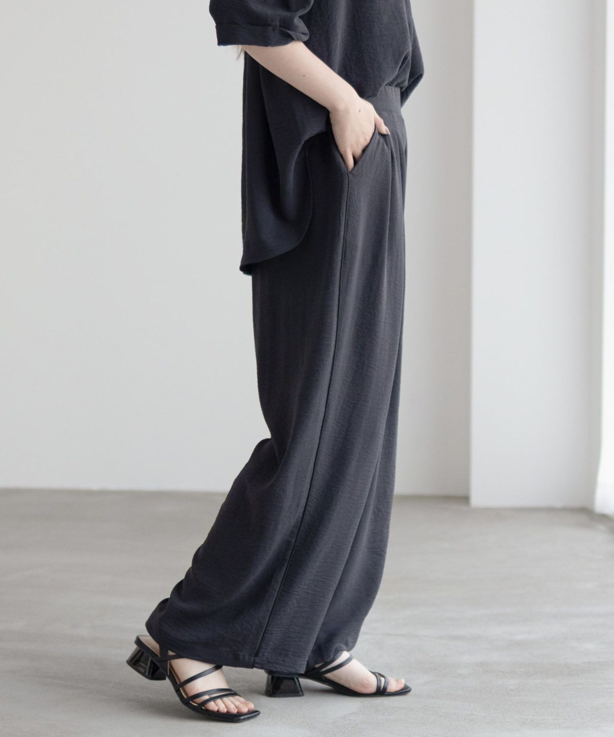 nAvy SARARI ウェーブワイドパンツ レディース