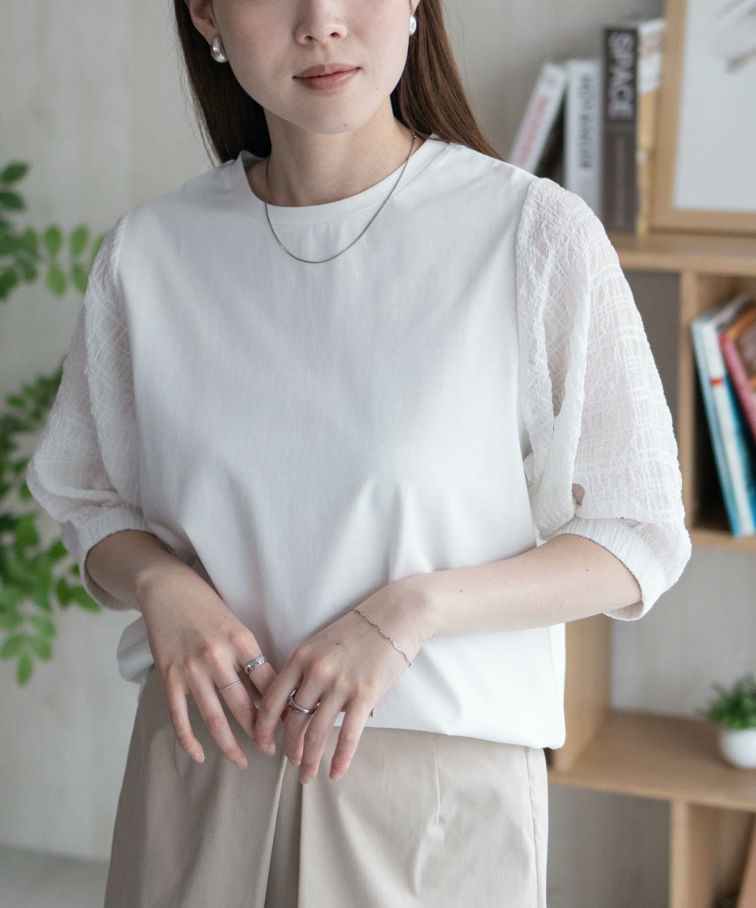 HusHusH 袖異素材プルオーバー レディース メール便 対応商品商品サムネイル-4