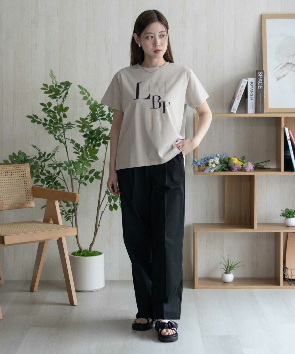 HusHusH ロゴプリントTシャツ レディース ネコポス 対応商品