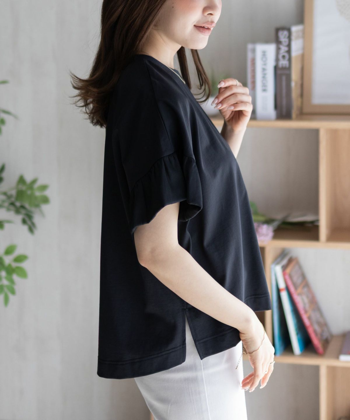 HusHusH 袖フリルプルオーバー レディース ネコポス 対応商品