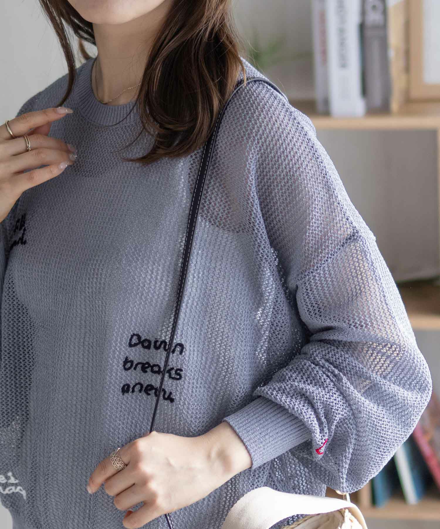 nAvy ランダム刺繍プルオーバー レディース