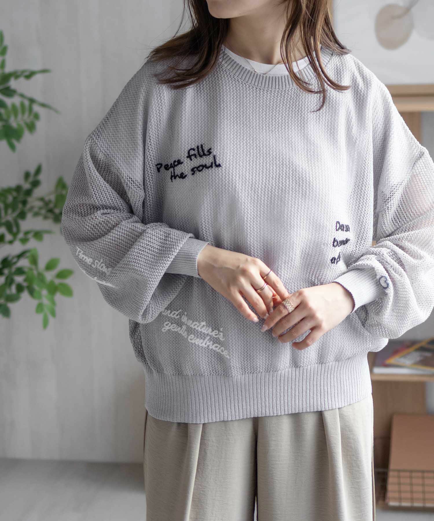 nAvy ランダム刺繍プルオーバー レディース