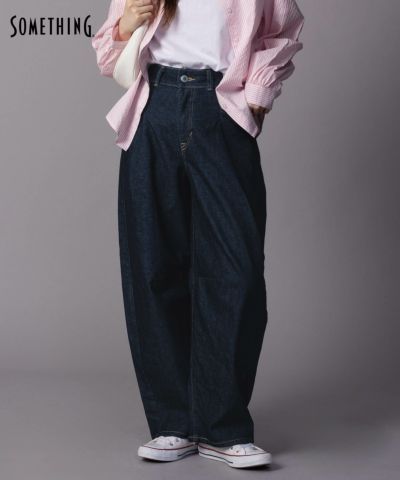 SOMETHING  HANA タックカーブデニムパンツ レディース