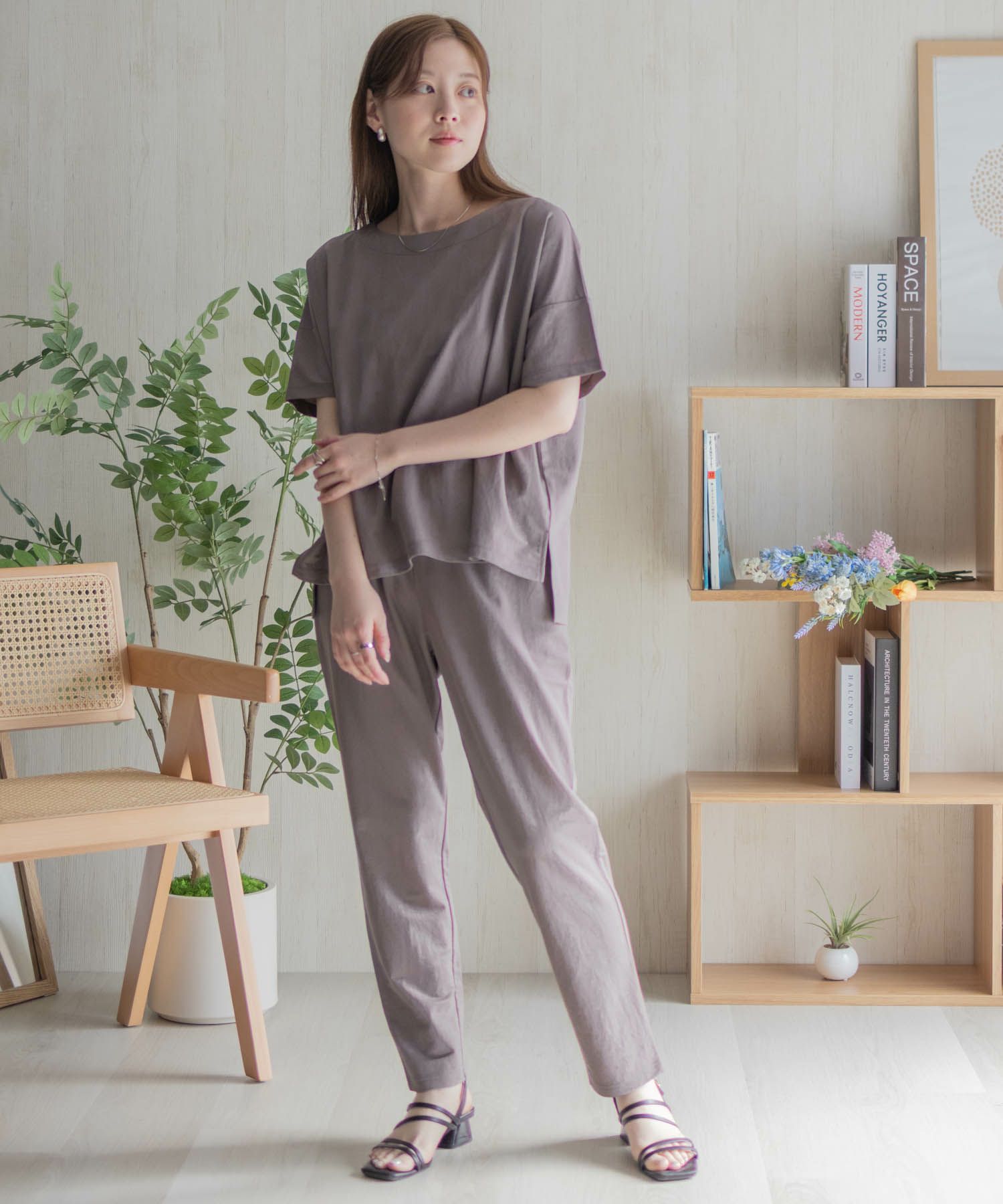 nAvy SARARI レギュラーTシャツ レディース ネコポス 対応商品