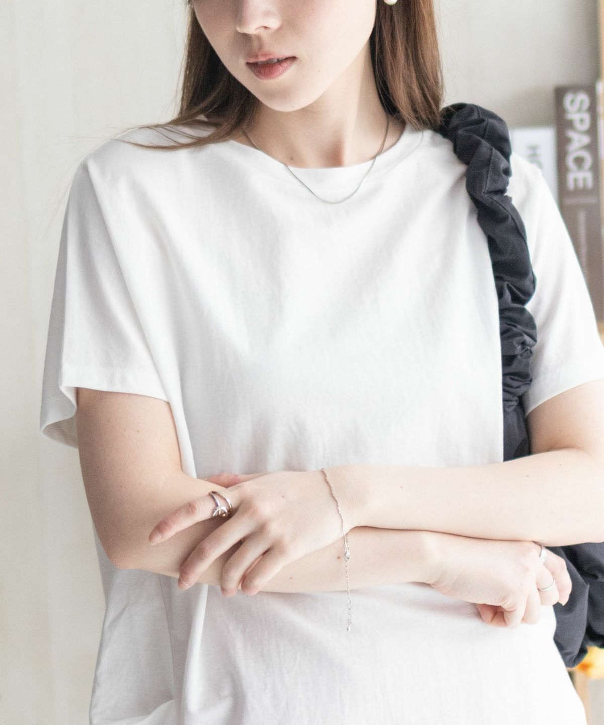 nAvy SARARI 裾タックチュニック レディース ネコポス 対応商品