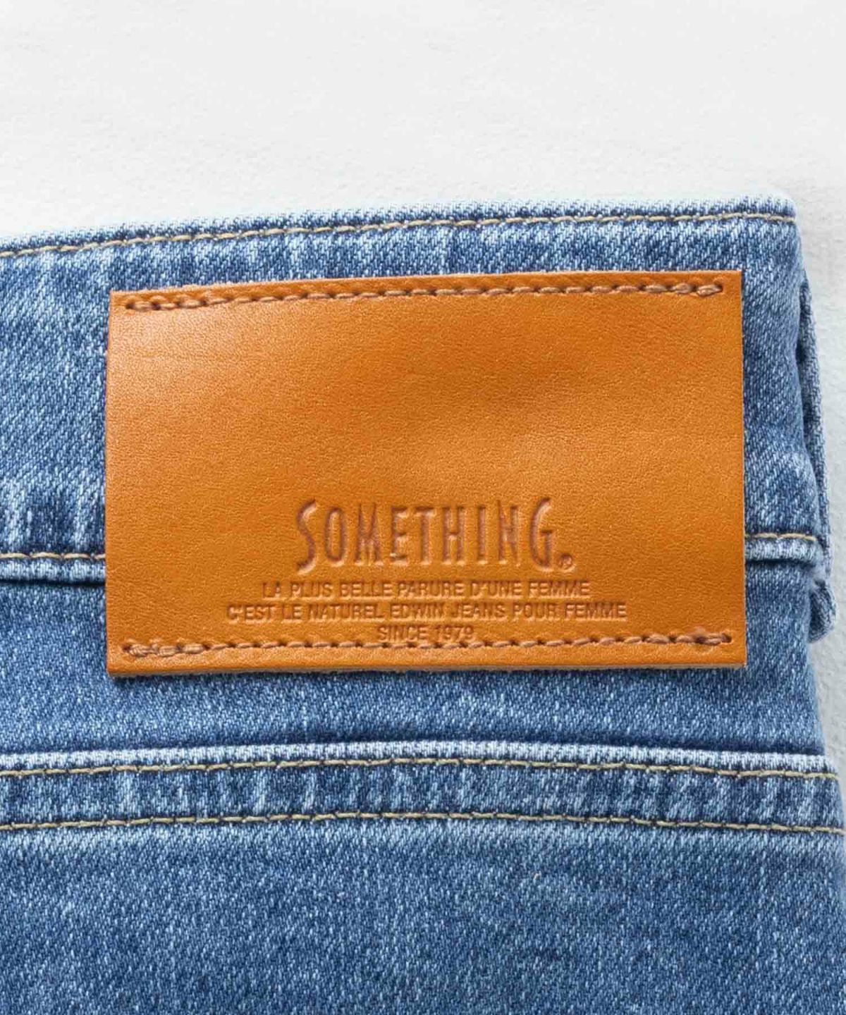 SOMETHING HANAタックカーブデニムパンツ レディース