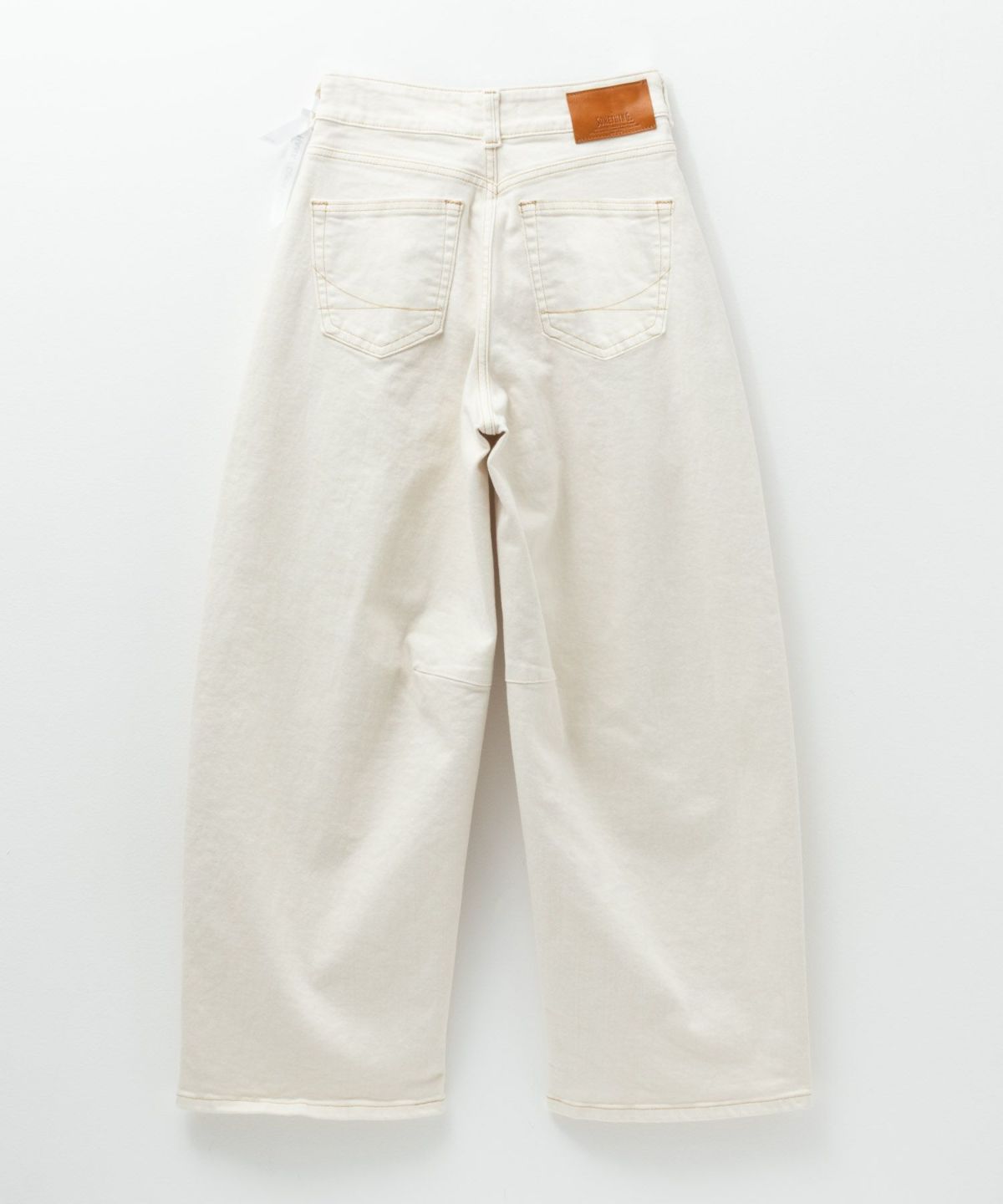 SOMETHING HANAタックカーブデニムパンツ レディース