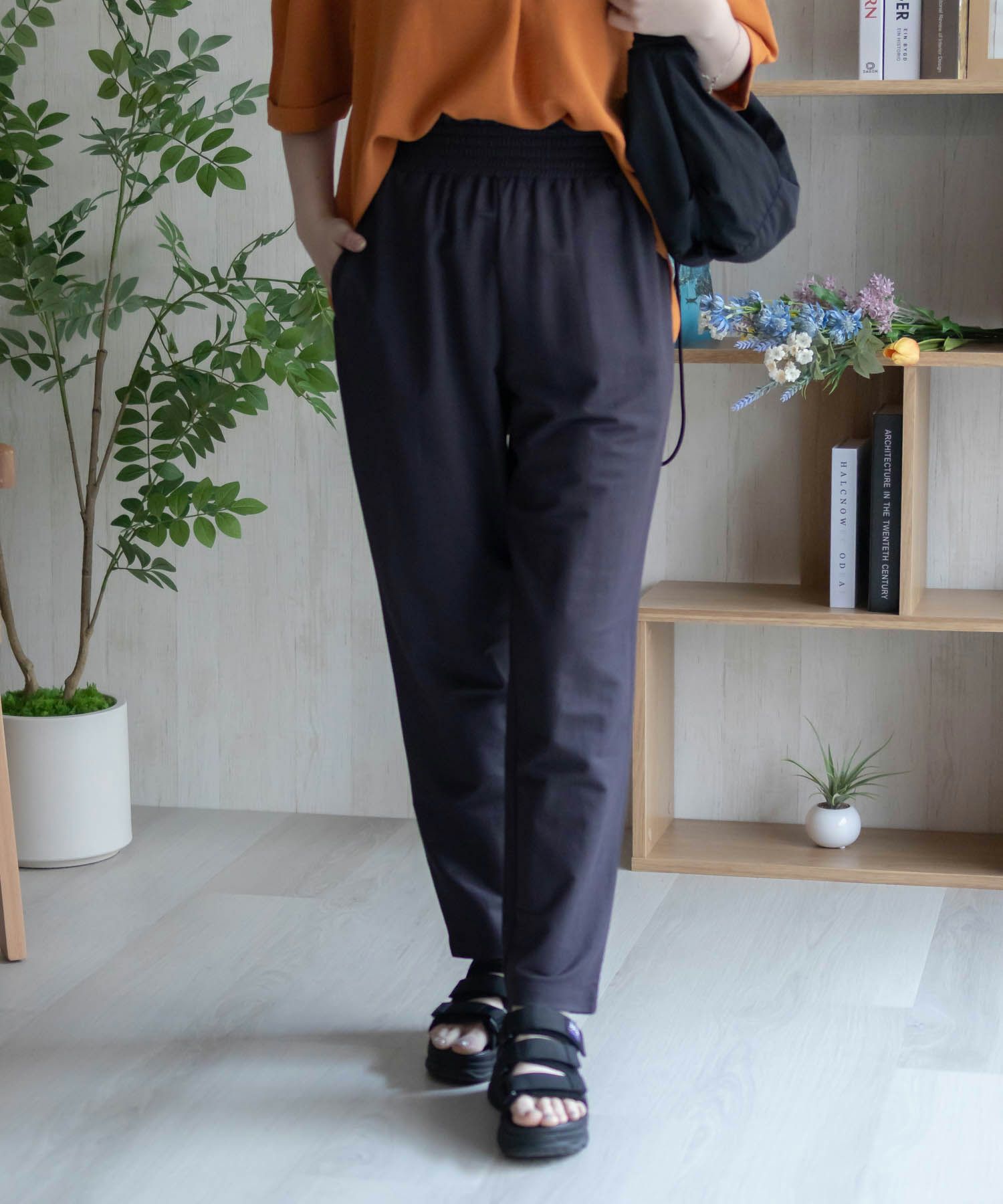 nAvy SARARI テーパードパンツ レディース