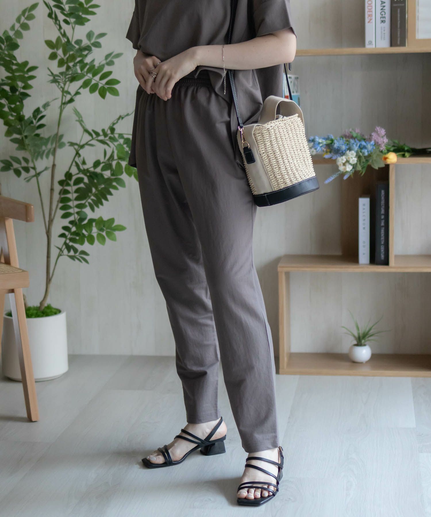 nAvy SARARI  テーパードパンツ レディース商品サムネイル-16