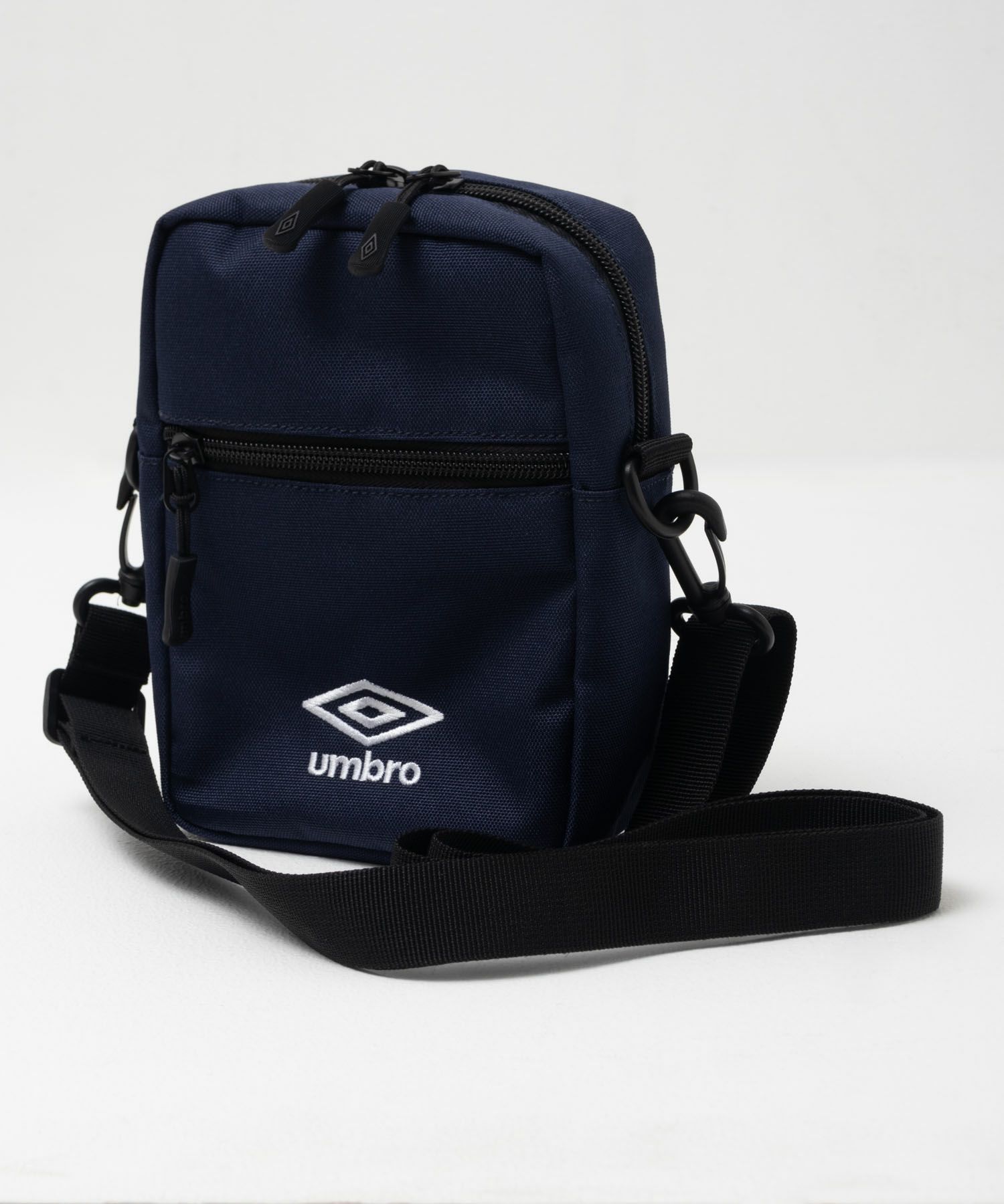 umbro ミニショルダーバッグ メンズ