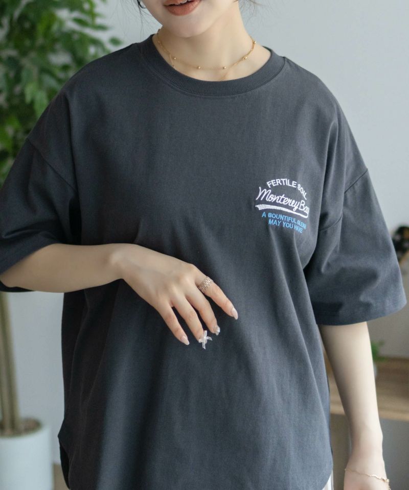 UNDERWRAPS ビッグ刺繍ラウンドTシャツ レディース UNDERWRAPS ビッグ刺繍ラウンドTシャツ レディース