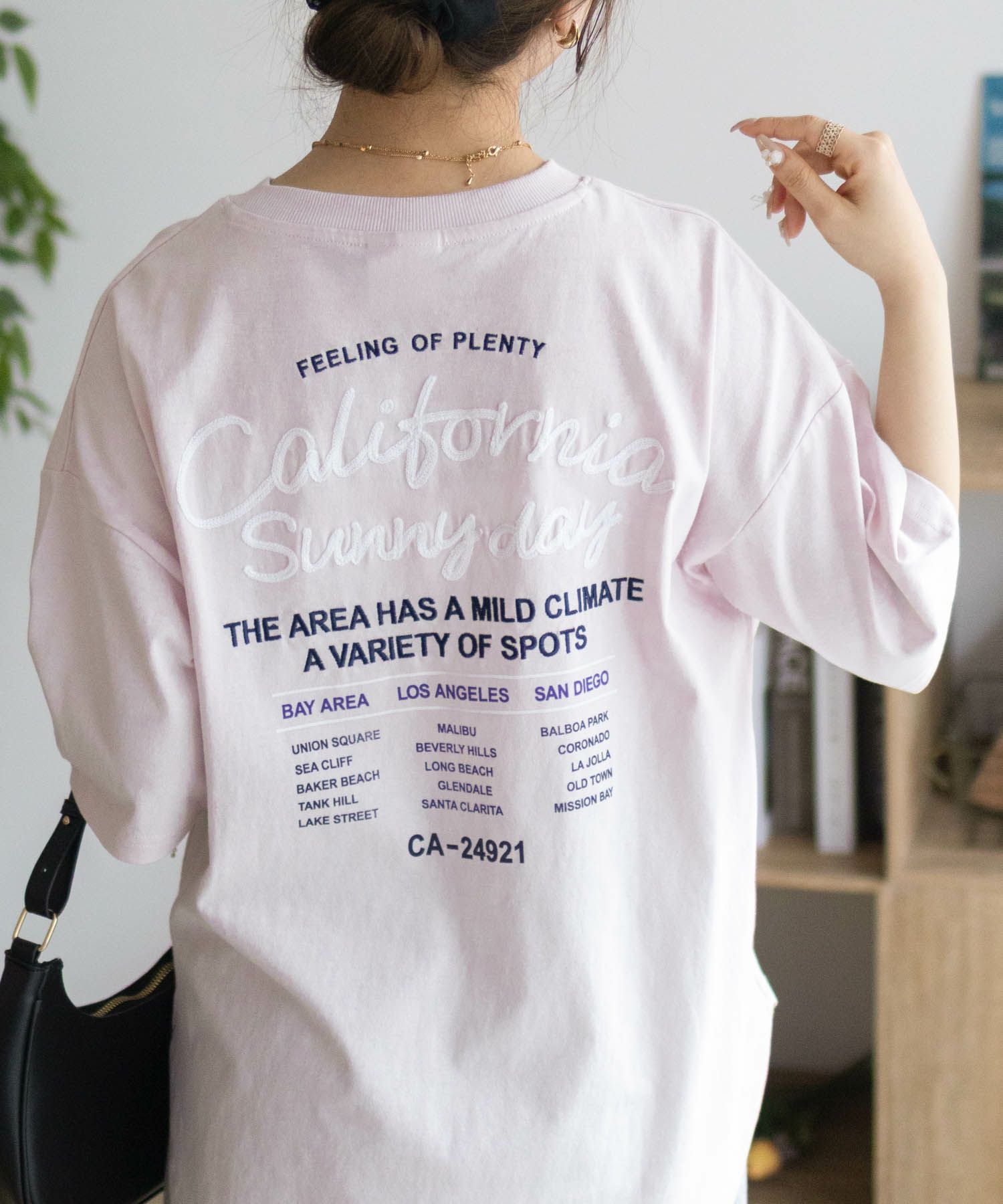 UNDERWRAPS  ビッグ刺繍ラウンドTシャツ レディース メール便 対応商品商品画像-1