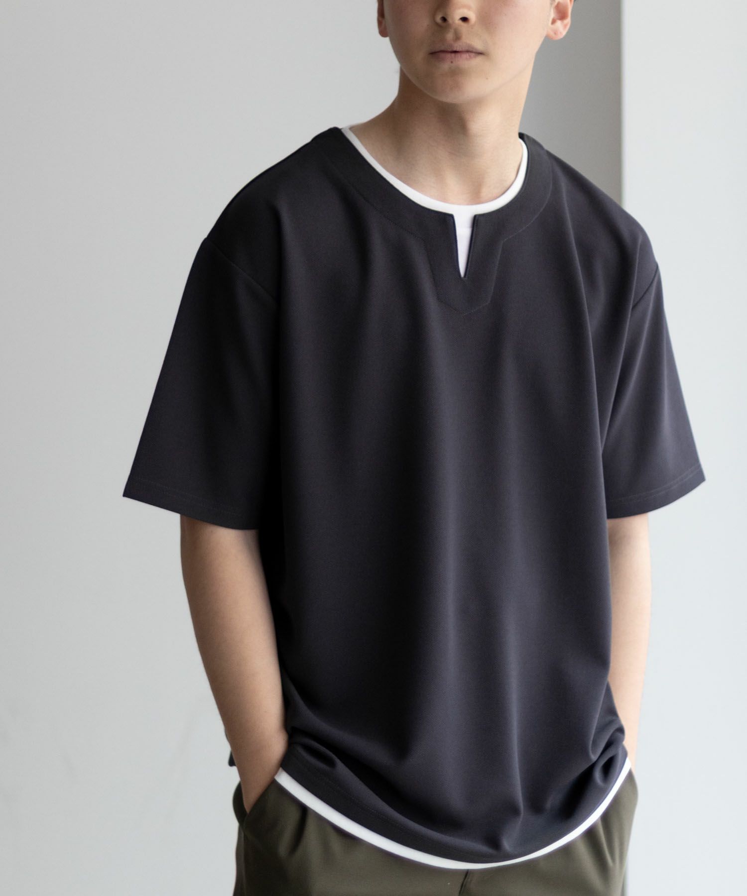 NAVY SARARI 接触冷感 キーネックフェイクレイヤードTシャツ メンズ メール便 対応商品商品サムネイル-2