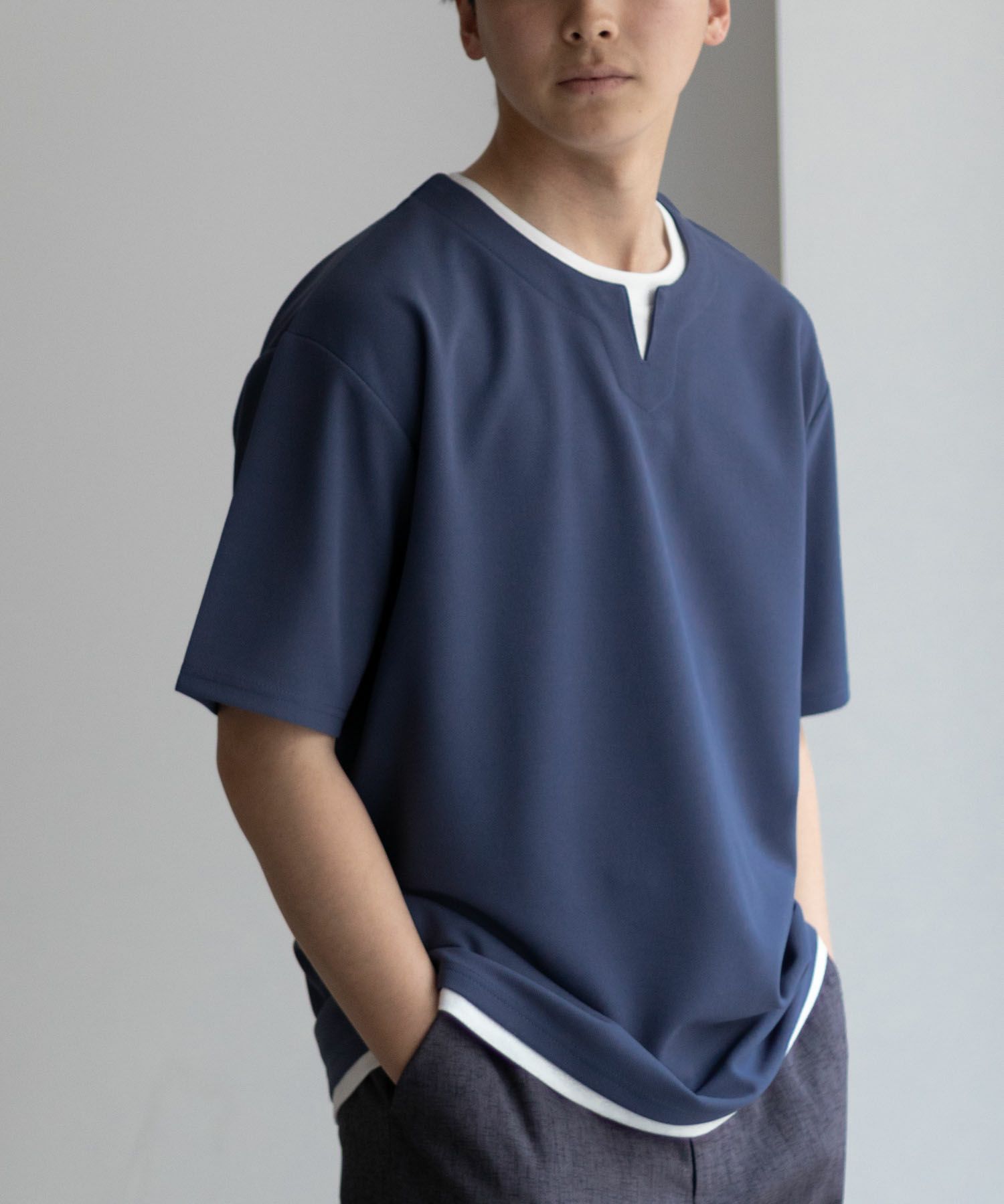 NAVY SARARI 接触冷感 キーネックフェイクレイヤードTシャツ メンズ ネコポス 対応商品
