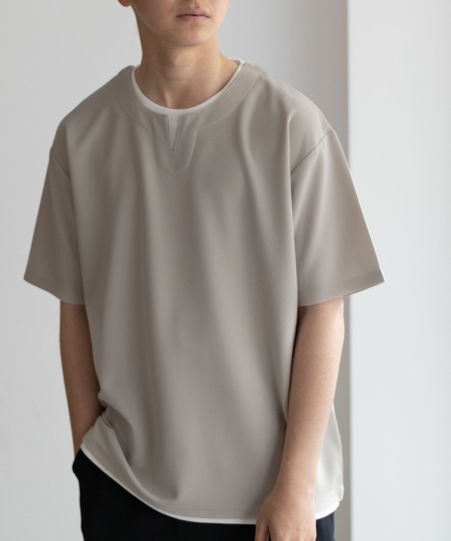 NAVY SARARI  接触冷感 キーネックフェイクレイヤードTシャツ メンズ メール便 対応商品商品画像-5