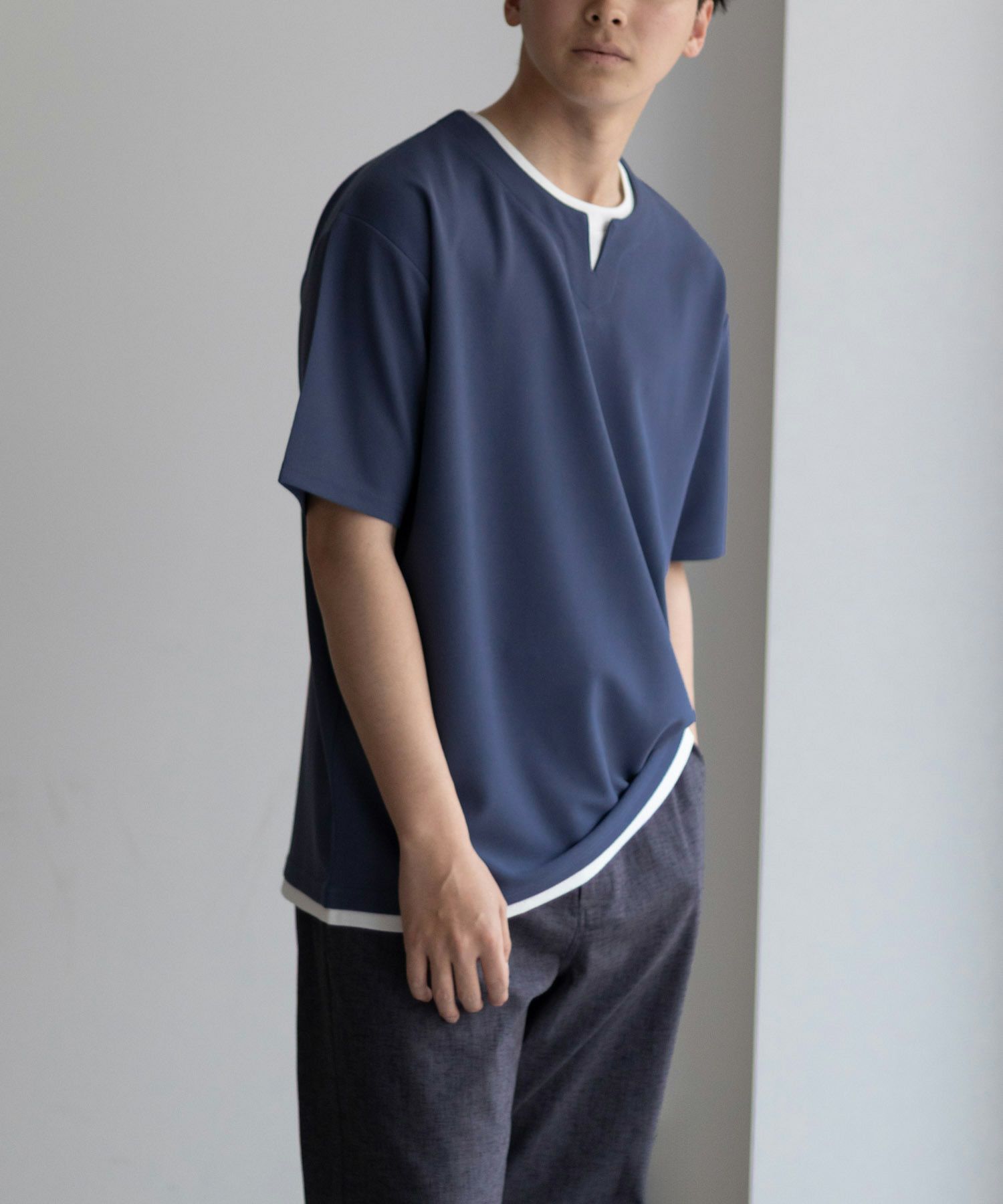 NAVY SARARI  接触冷感 キーネックフェイクレイヤードTシャツ メンズ メール便 対応商品商品サムネイル-15