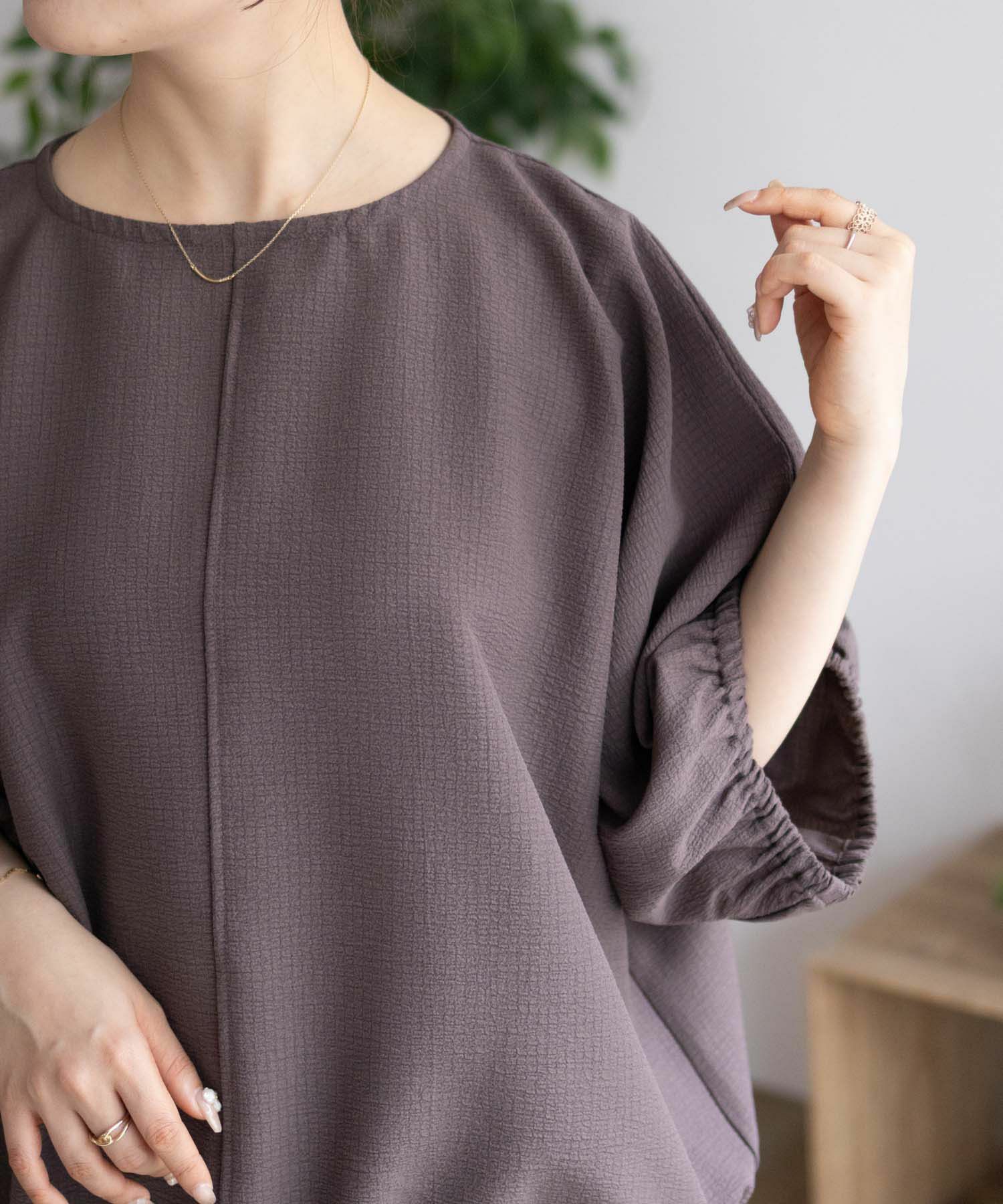 nAvy  裾サイドシャーリングブラウス レディース商品画像-14