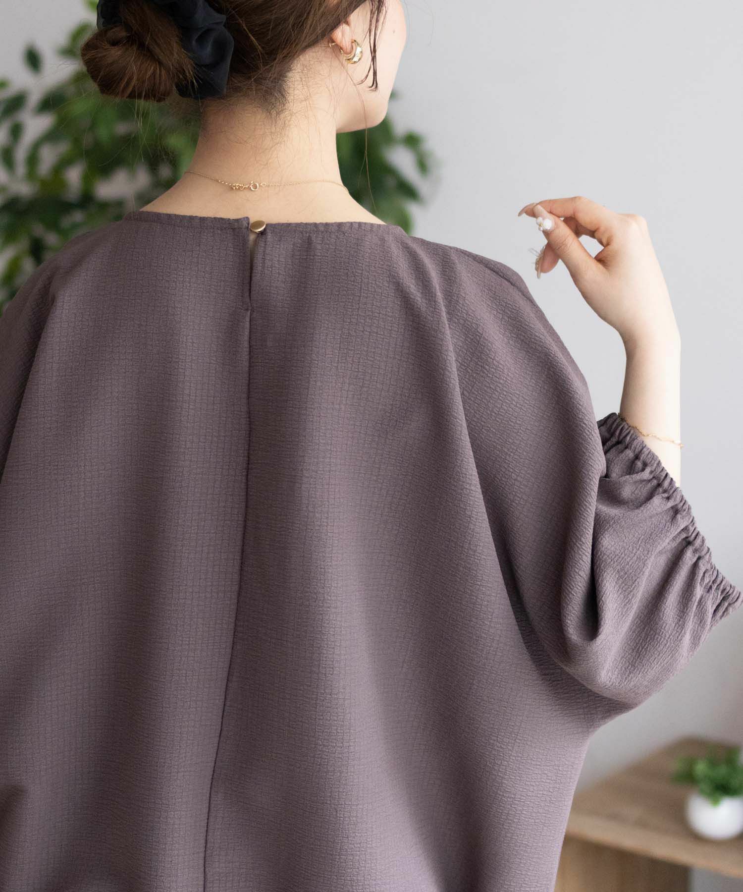 nAvy  裾サイドシャーリングブラウス レディース商品画像-16