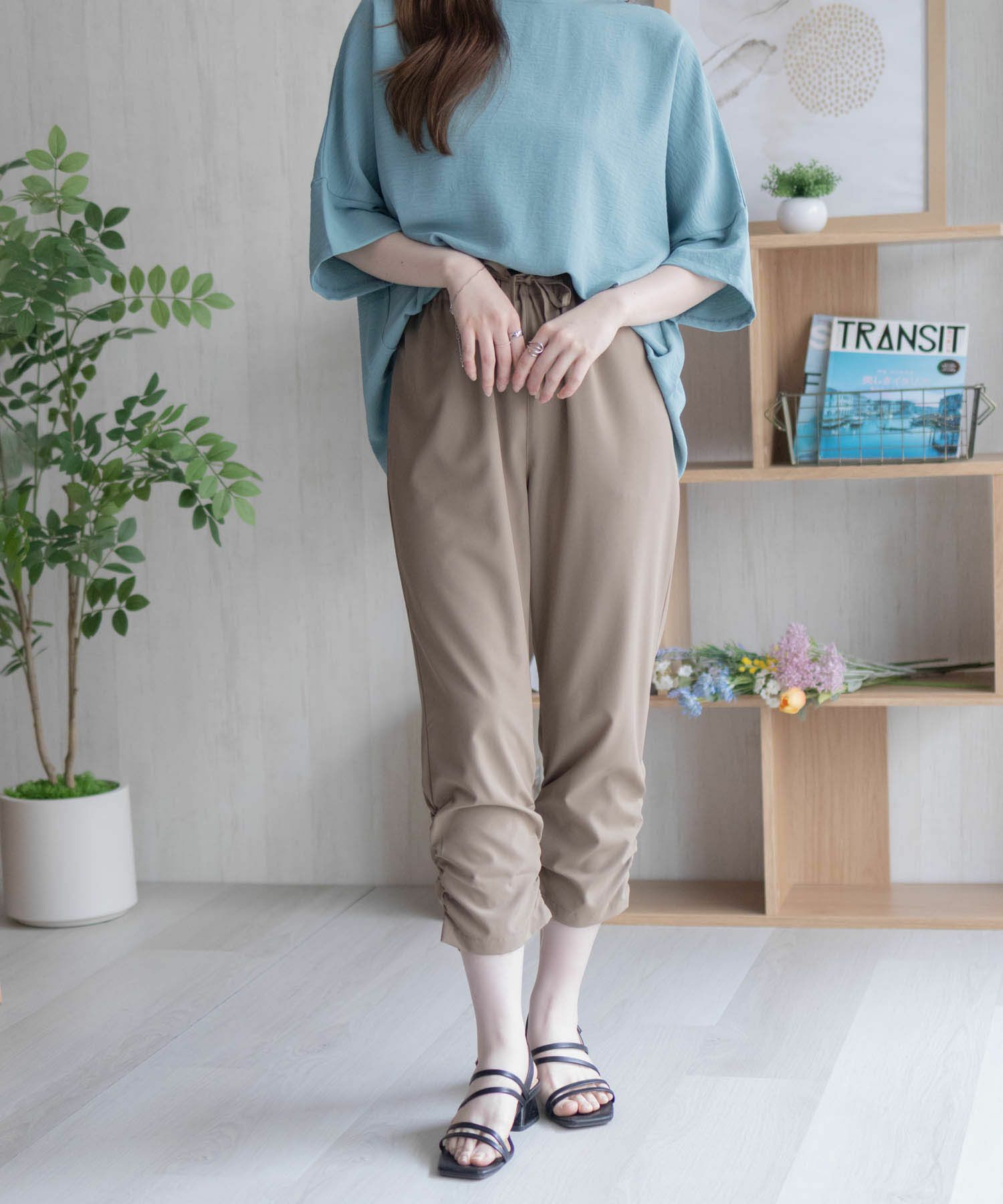 nAvy SARARI  裾シャーリング7分丈パンツ レディース商品画像-4