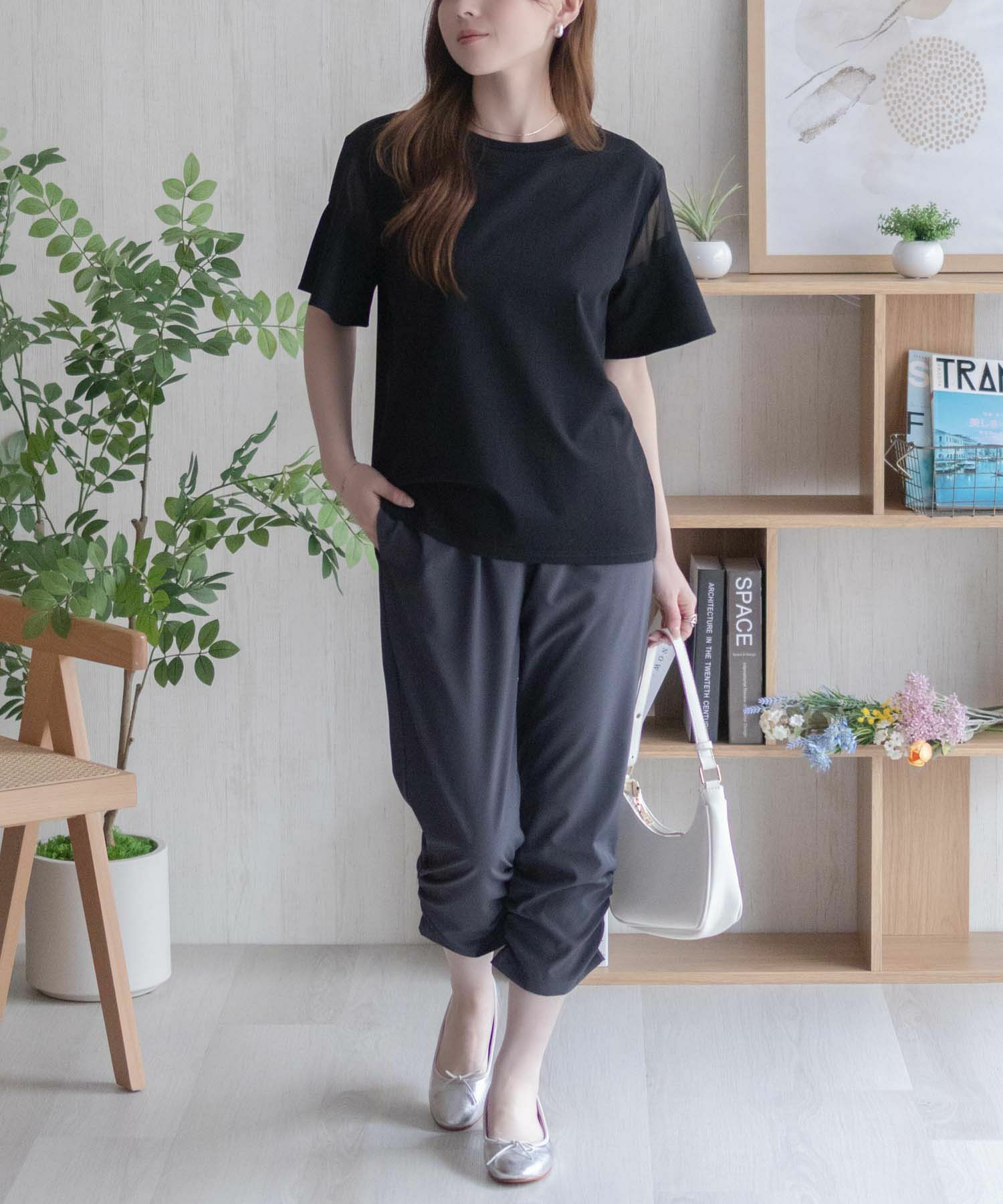 nAvy SARARI 裾シャーリング7分丈パンツ レディース