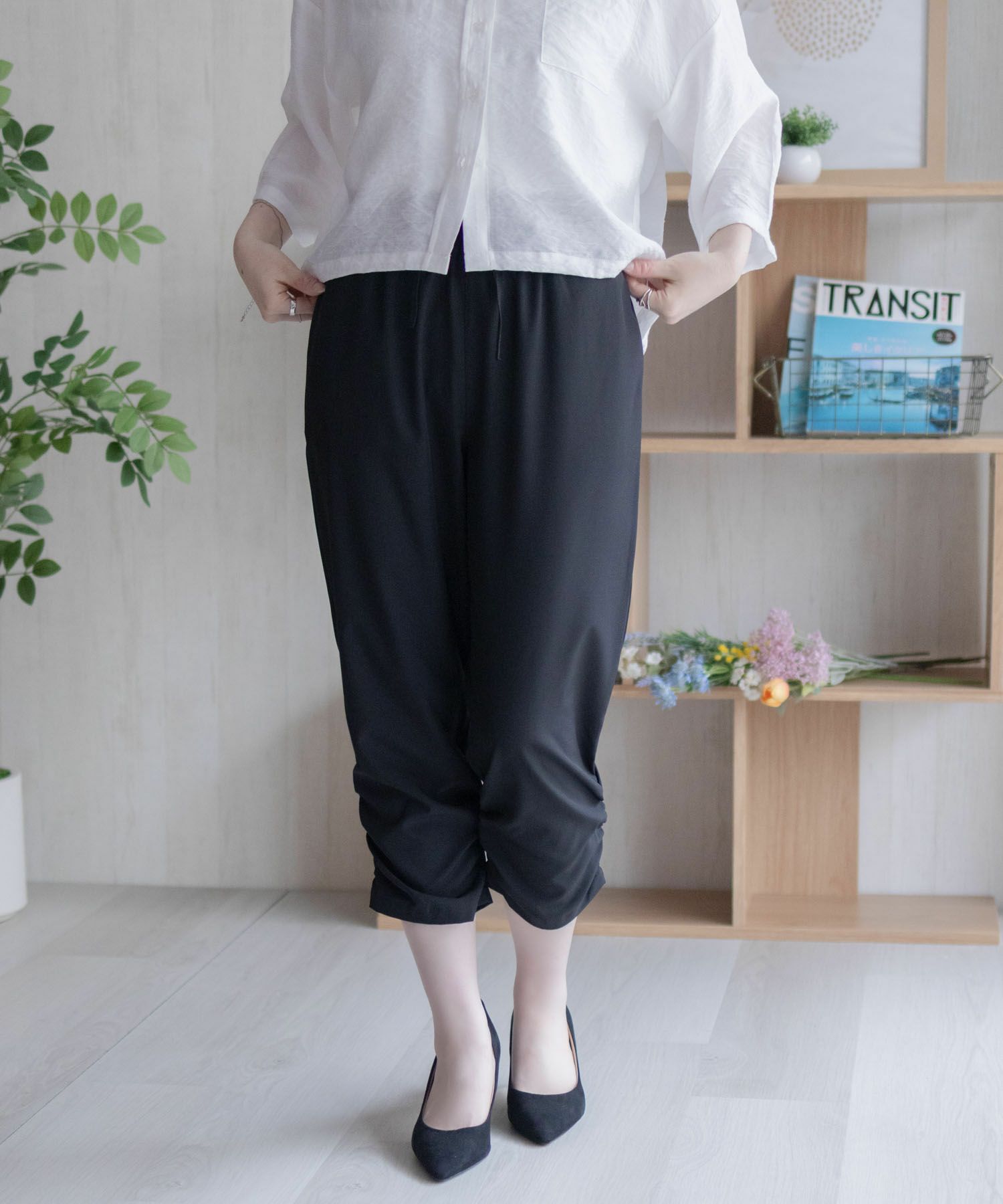 nAvy SARARI 裾シャーリング7分丈パンツ レディース