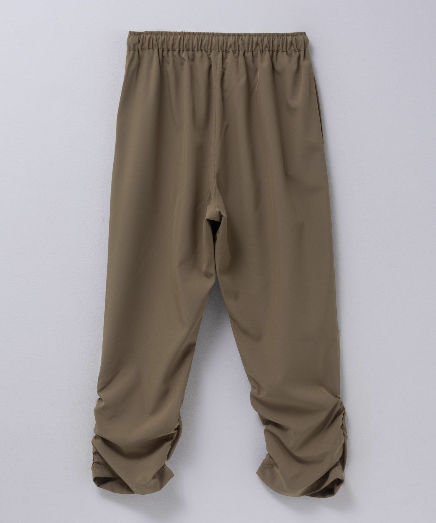 nAvy SARARI 裾シャーリング7分丈パンツ レディース